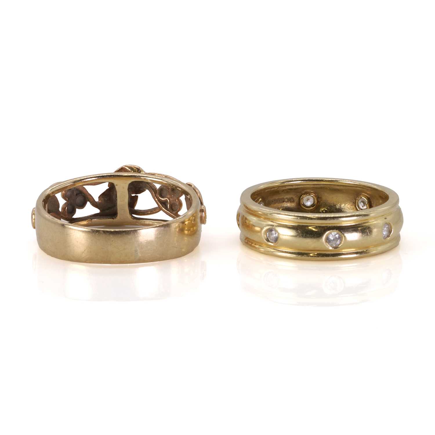 Two gold band rings, - Image 3 of 3