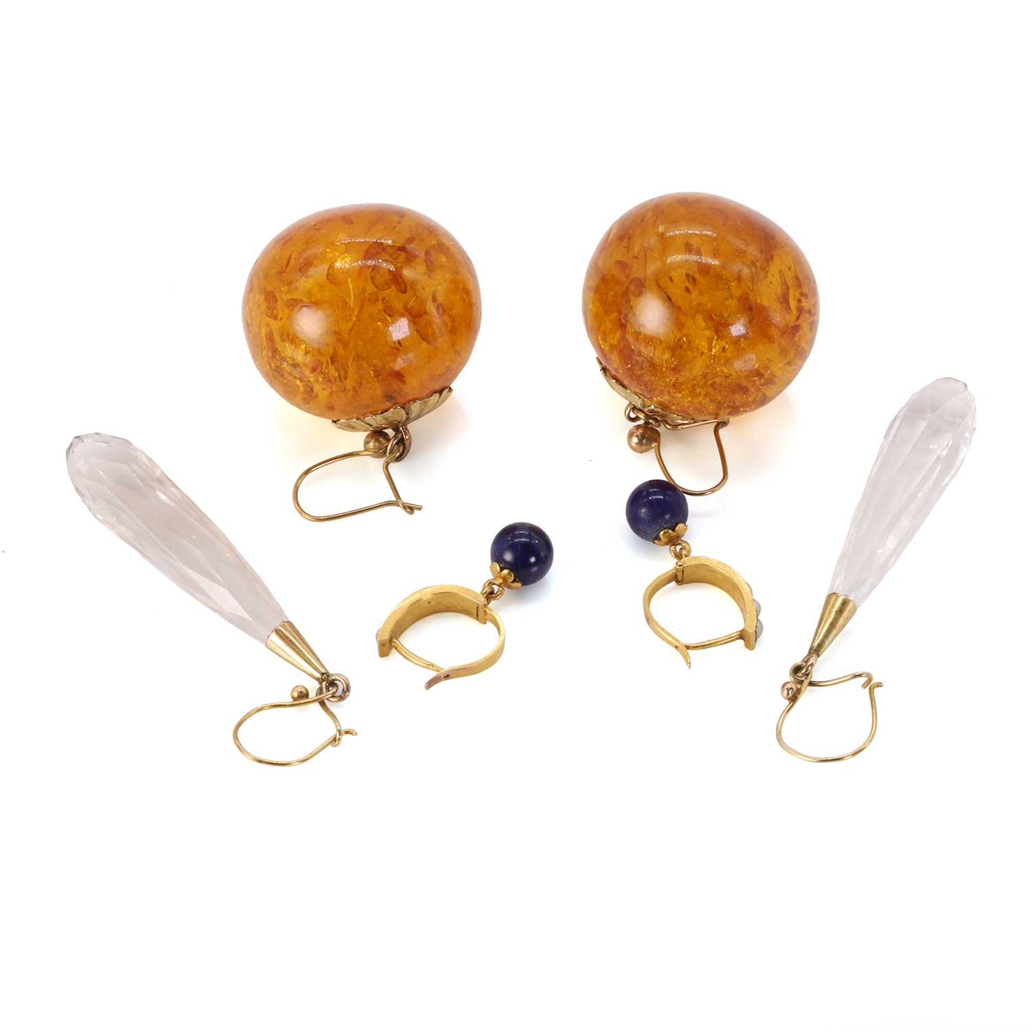 Three pairs of drop earrings, - Image 2 of 2