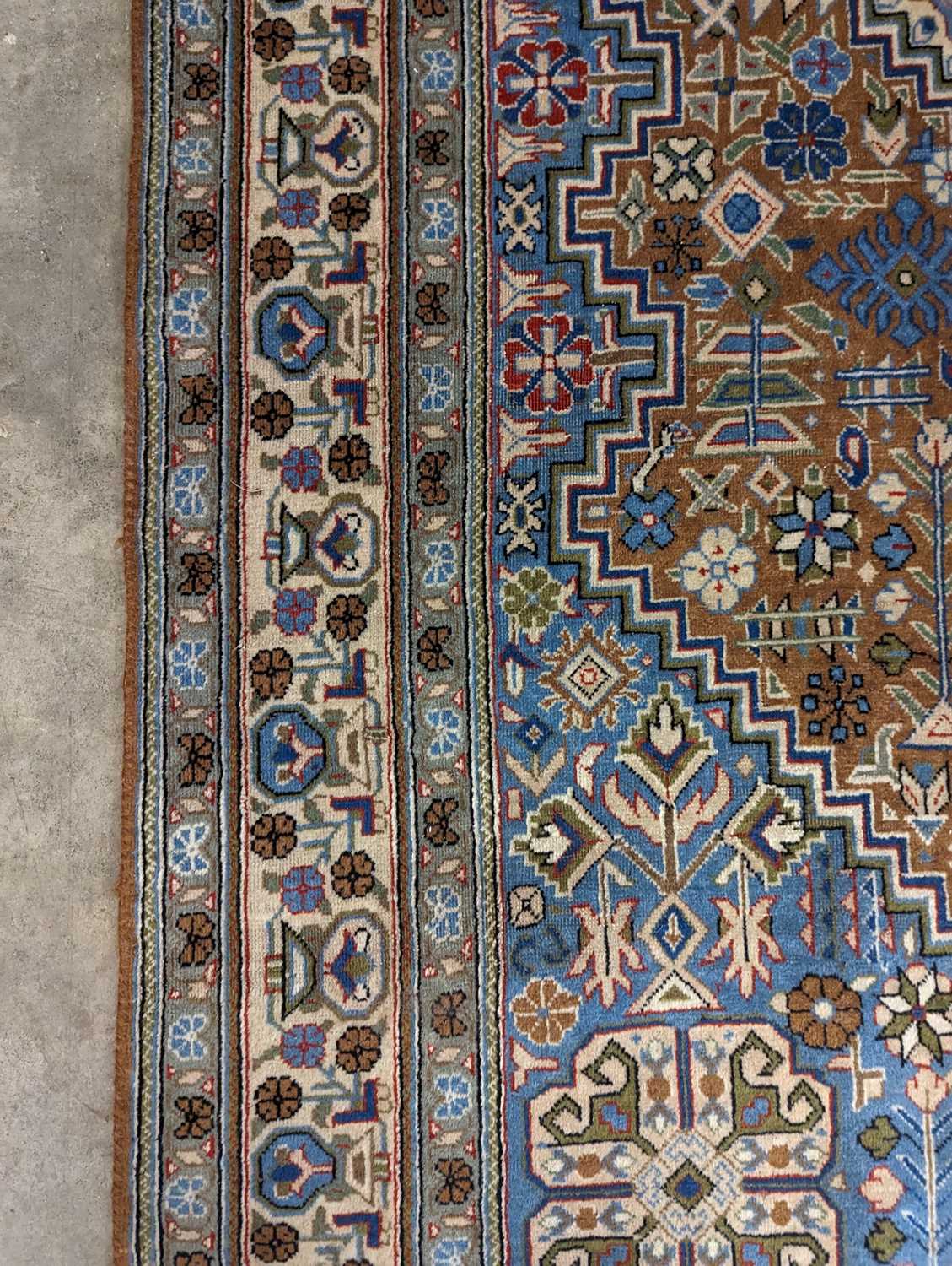 A Tabriz rug - Image 6 of 21