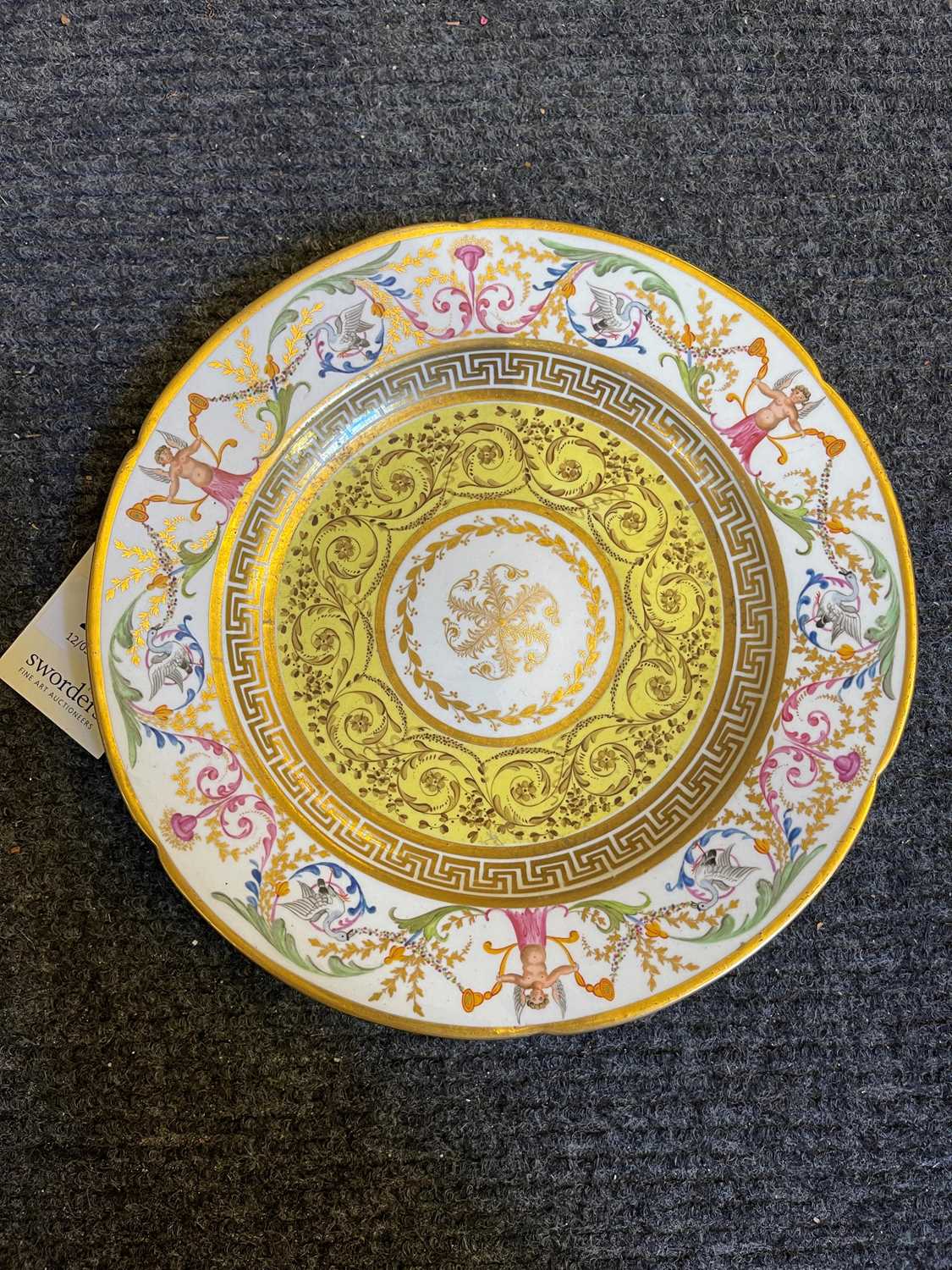 A collection of porcelain cabinet plates - Image 13 of 16