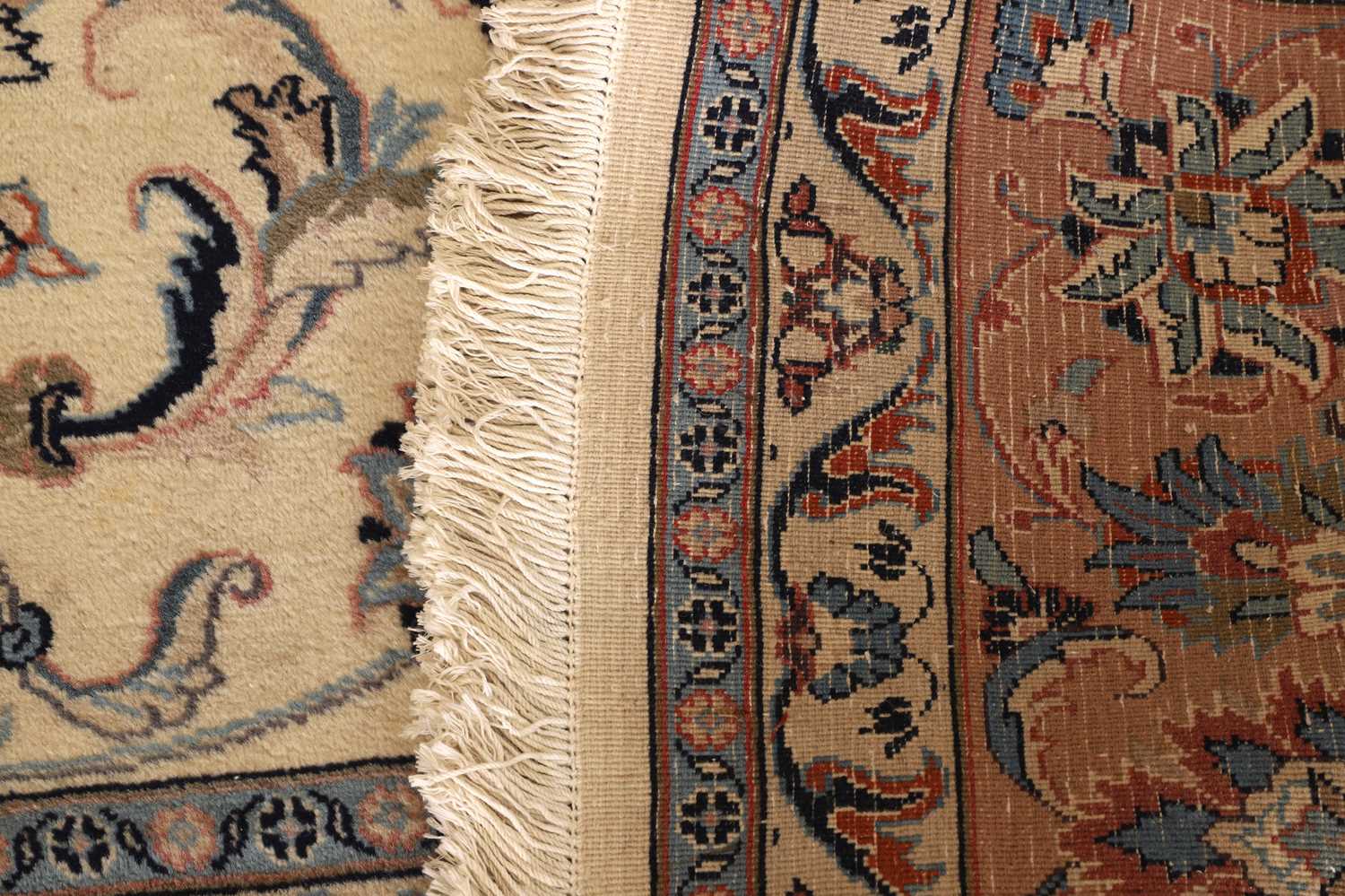 A Kashan carpet - Image 2 of 35