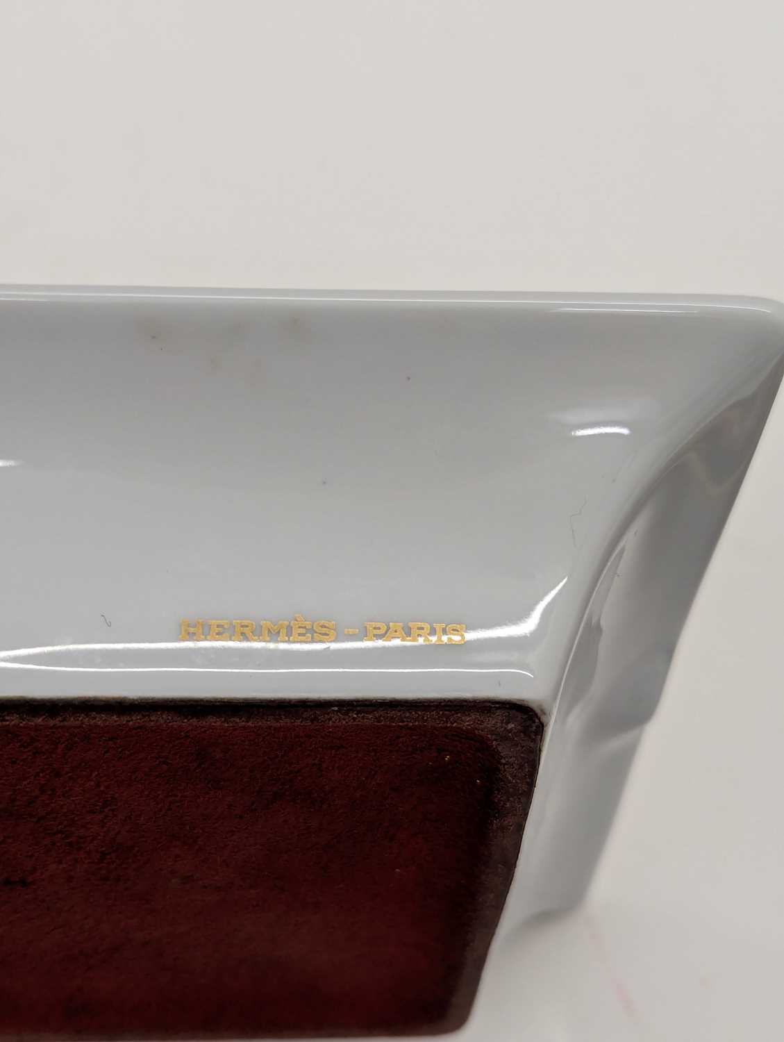 A Hermes Pairs porcelain ashtray - Image 14 of 15