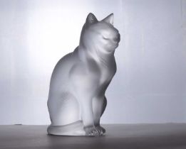 A Lalique glass 'chat assis'
