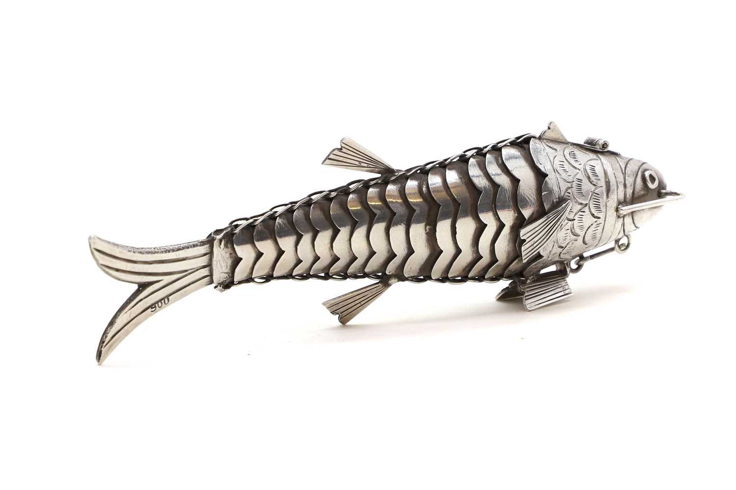 A silver articulated fish - Bild 2 aus 5