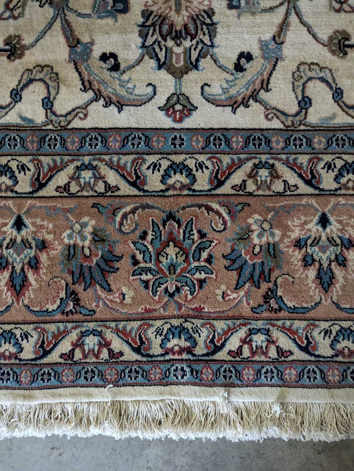 A Kashan carpet - Image 28 of 35