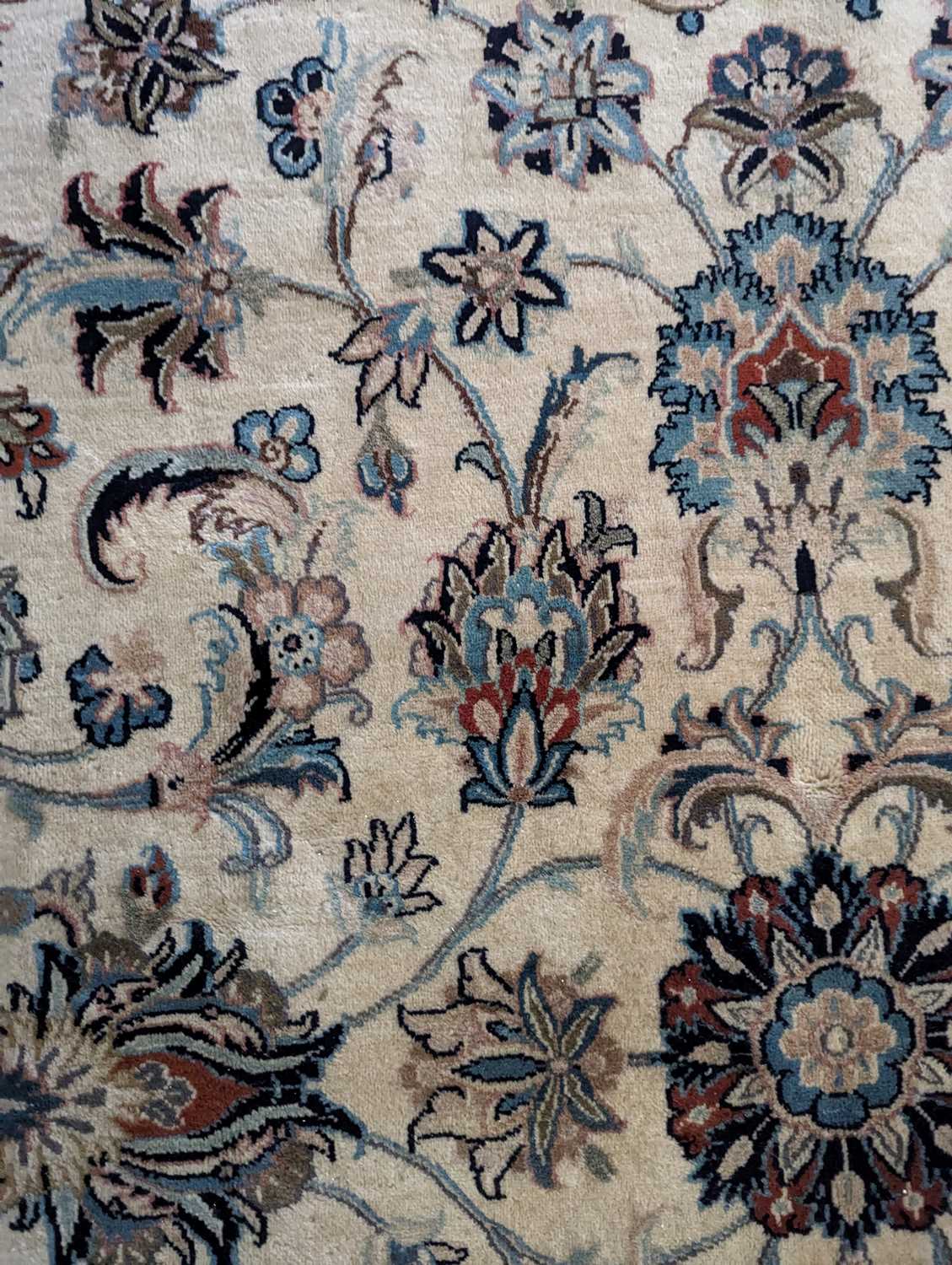 A Kashan carpet - Image 29 of 35