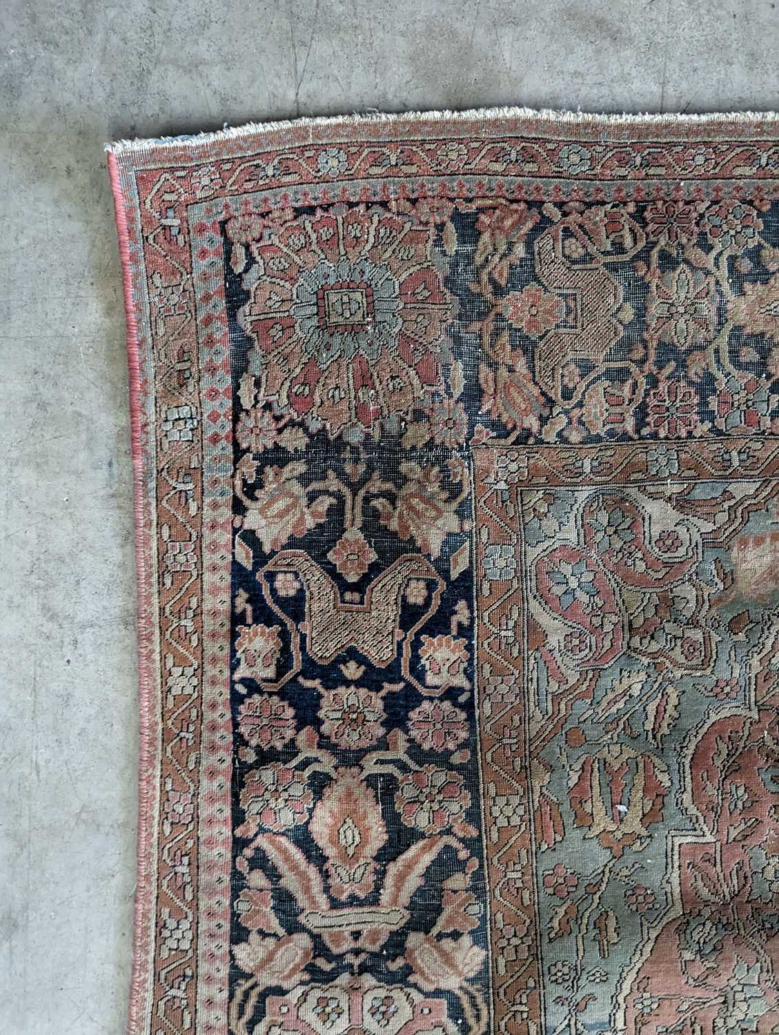 A Persian rug - Image 20 of 20