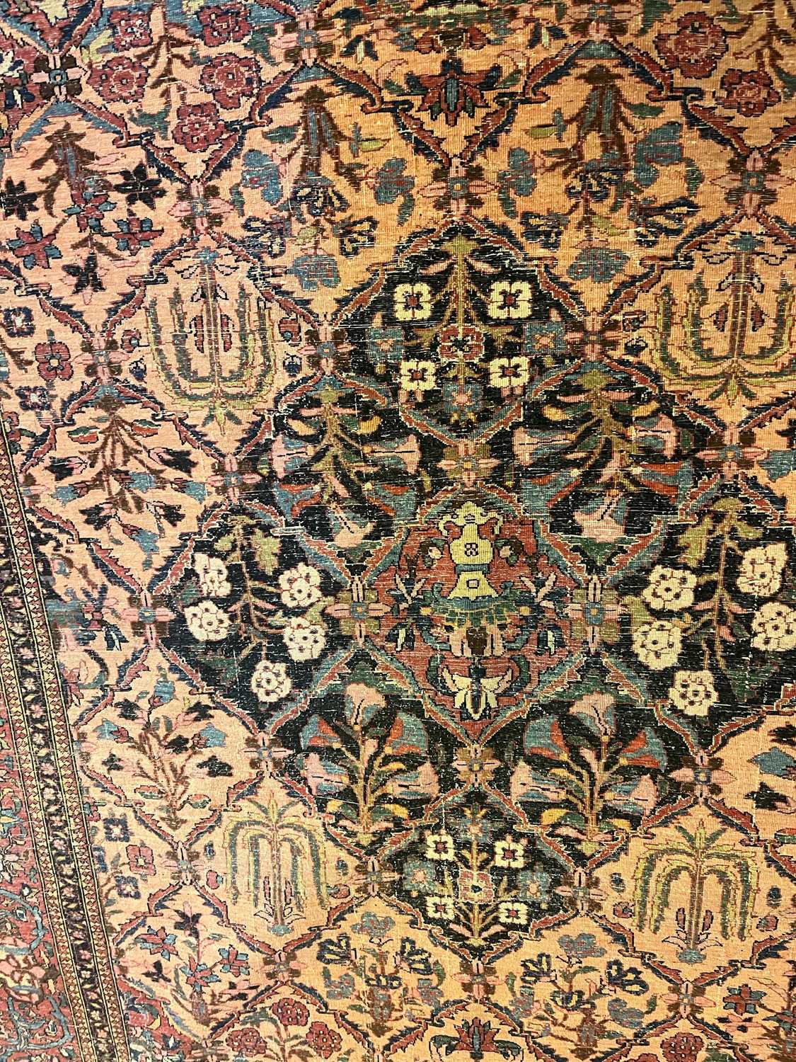 A Kashan wool rug - Image 19 of 59