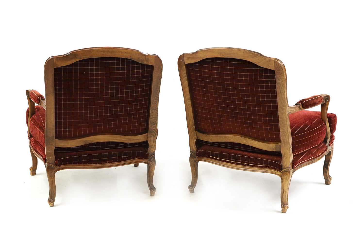A pair of French Louis XV style fauteuils, - Bild 3 aus 3