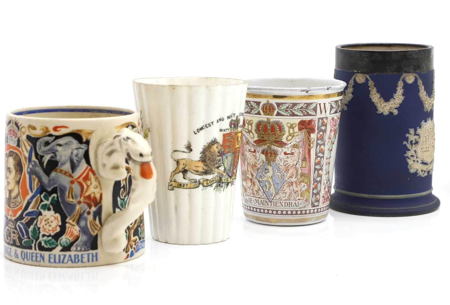 A collection of commemorative porcelain - Bild 2 aus 11