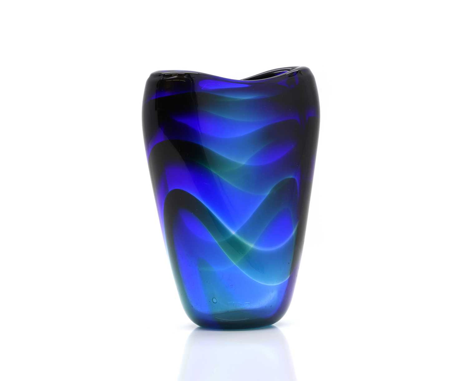 A Leerdram 'Unica' glass vase - Image 2 of 17