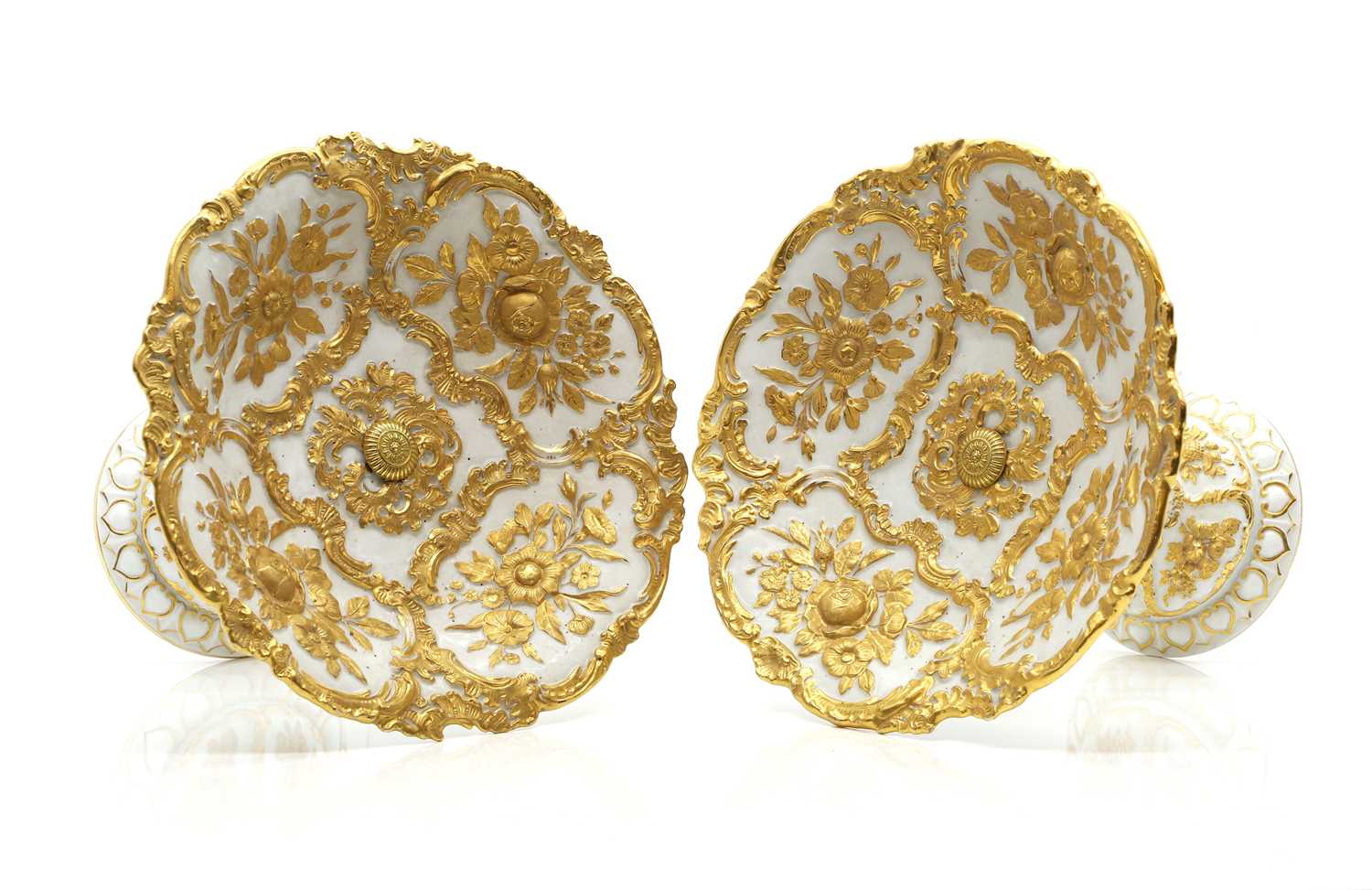 A pair of Meissen porcelain comports