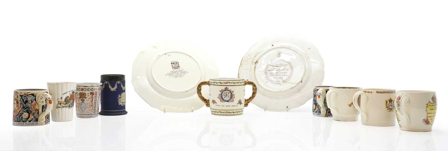 A collection of commemorative porcelain - Bild 6 aus 11