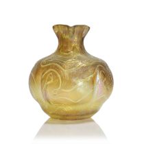 A German Fritz Heckert 'Changeant' glass vase,