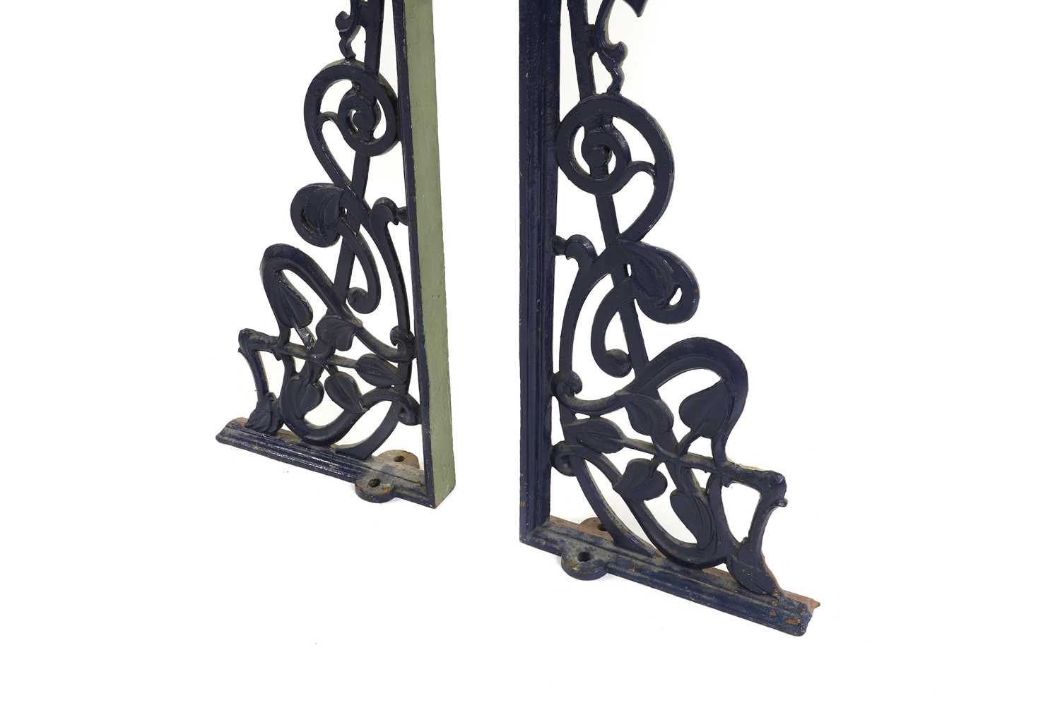 A pair of cast and wrought-iron wall brackets, - Image 3 of 3
