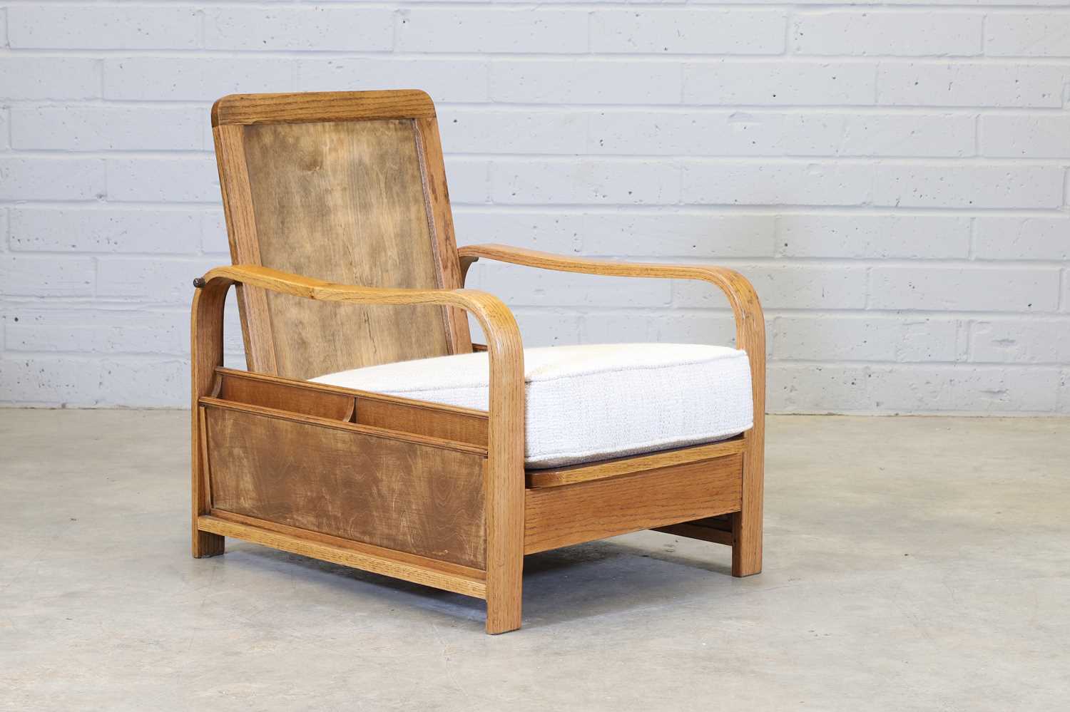 An oak reclining reading chair, - Bild 4 aus 8