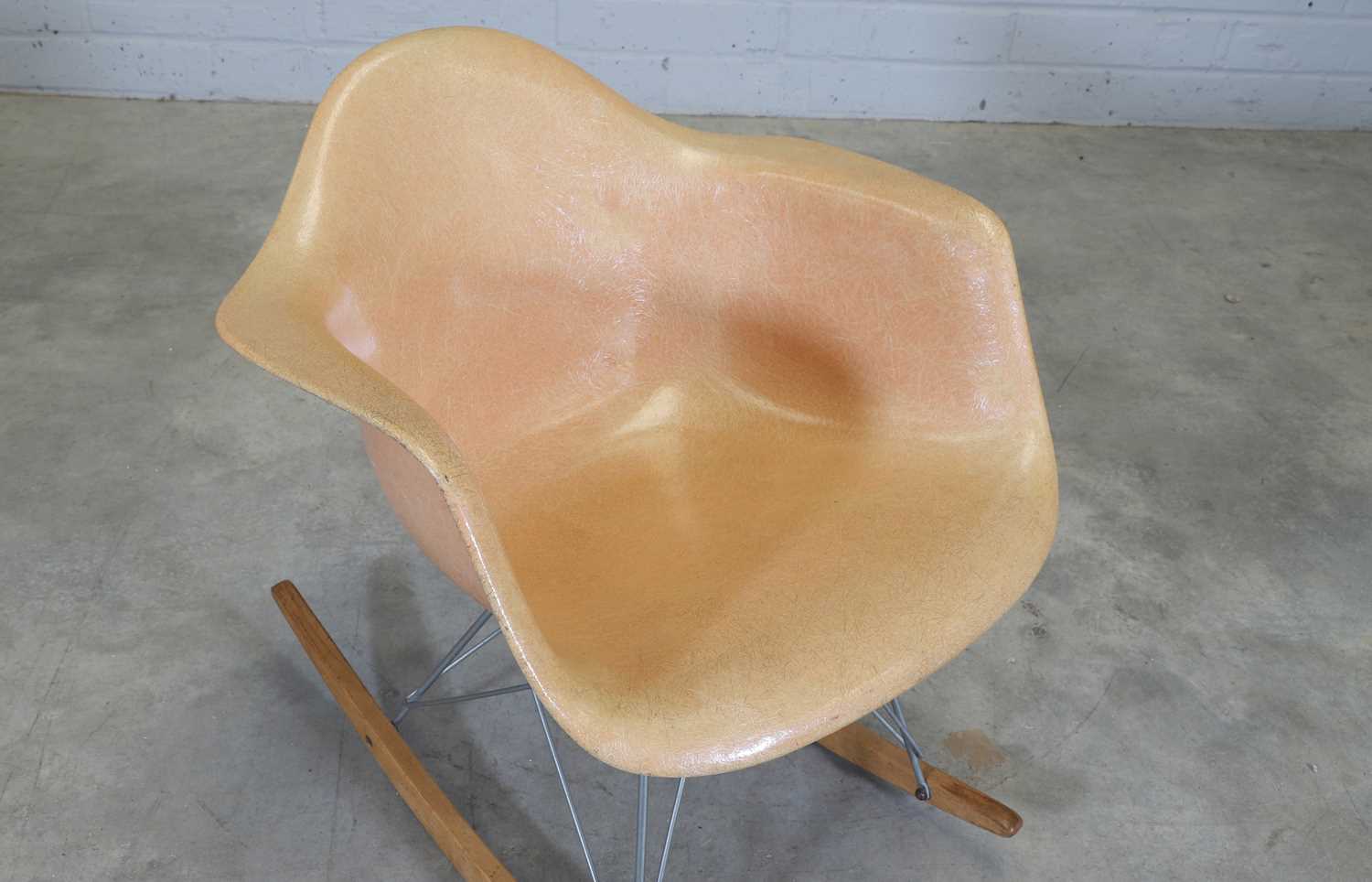 An Eames Venice 'RAR' rocking chair, - Image 4 of 10