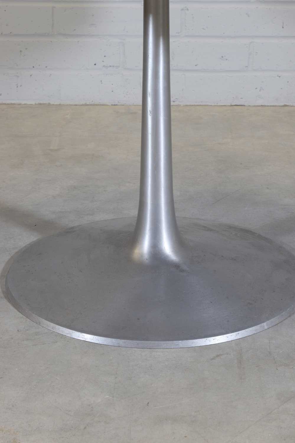 A Danish circular dining table, - Image 4 of 4