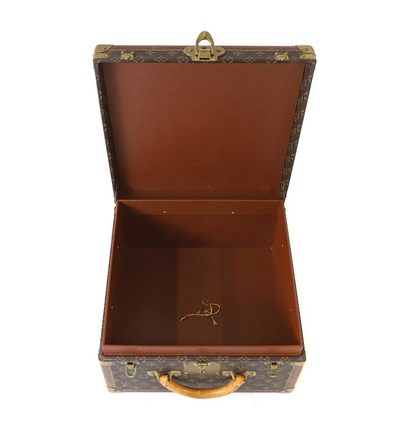 A Louis Vuitton monogrammed canvas malle à chapeau square hat box, - Image 6 of 28