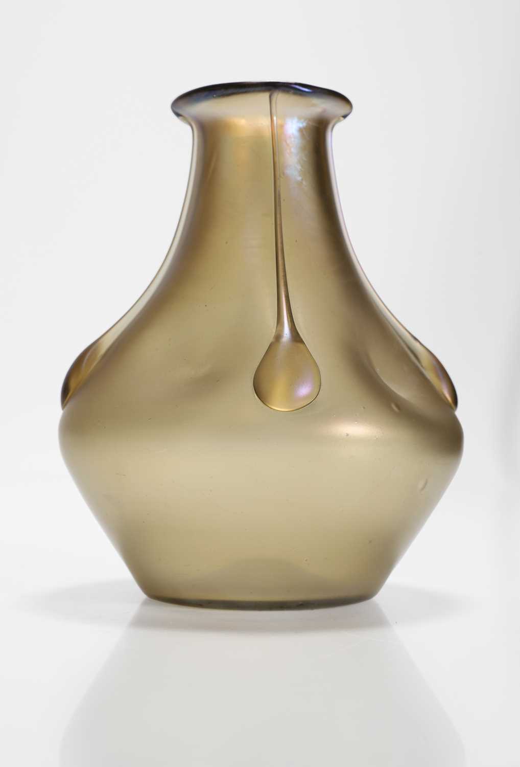 A Loetz ‘Vesuvian’ iridescent glass vase, - Image 3 of 9