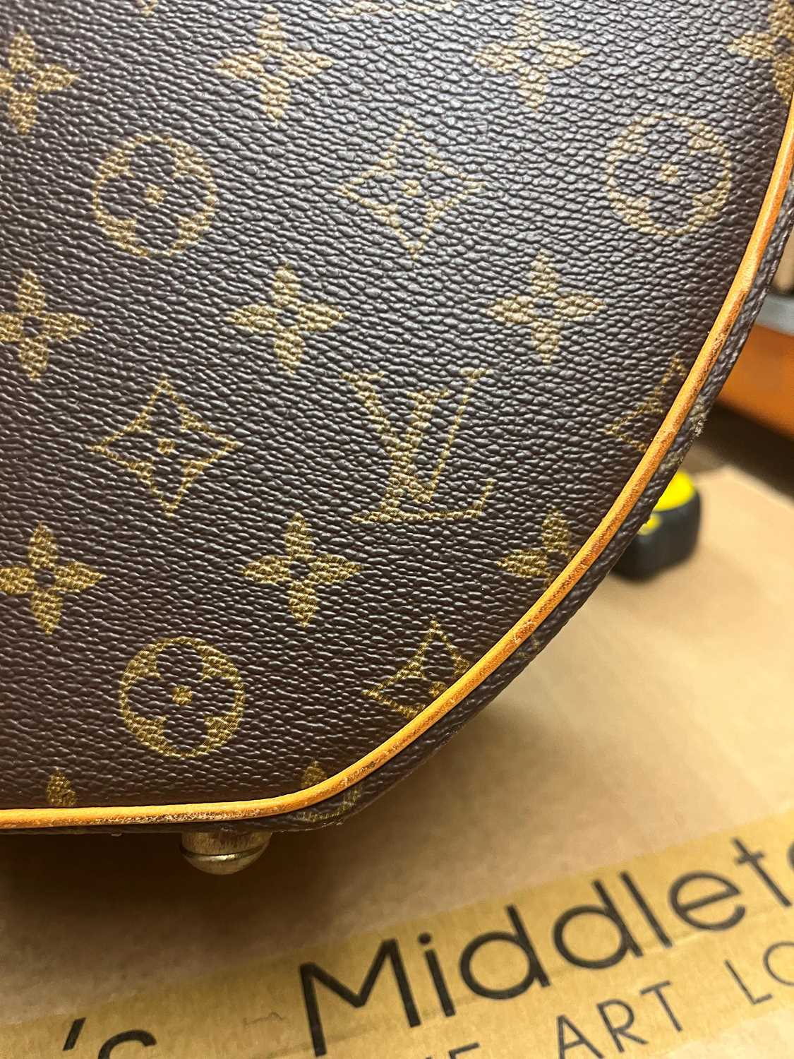 A Louis Vuitton monogrammed canvas boîte à chapeau ronde small hatbox, - Image 15 of 16