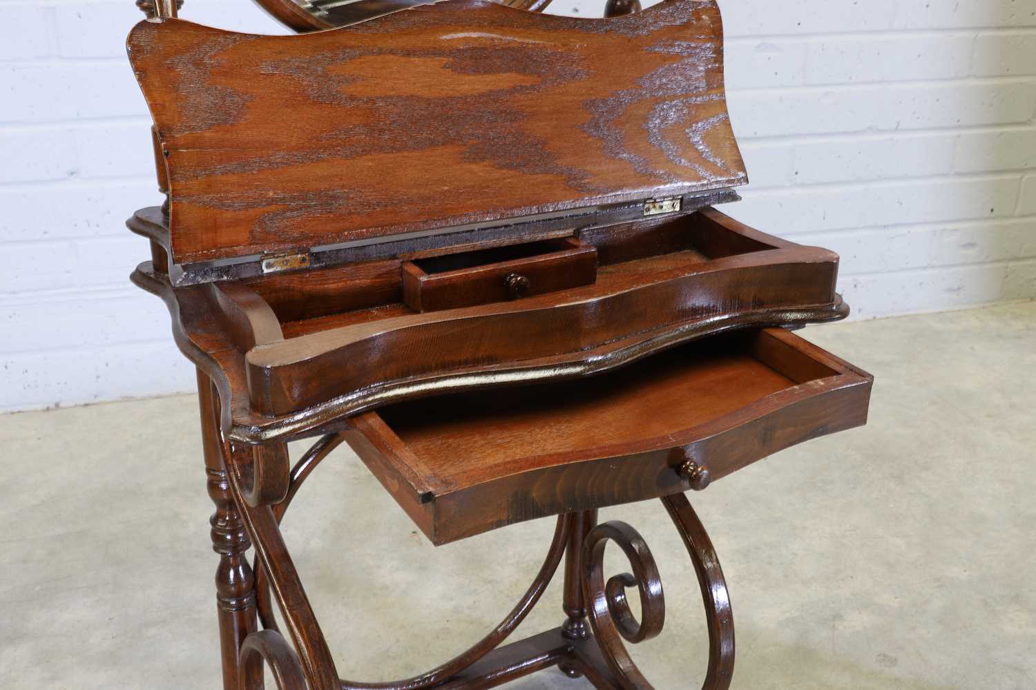 A bentwood dressing table, - Image 5 of 5