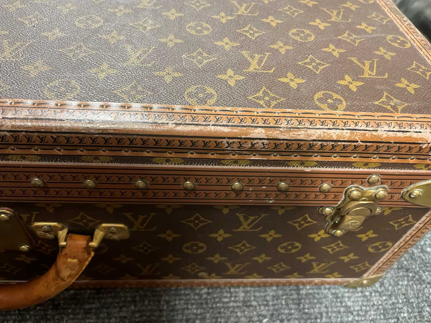 A Louis Vuitton monogrammed canvas 'Alzer 70' suitcase, - Image 20 of 37