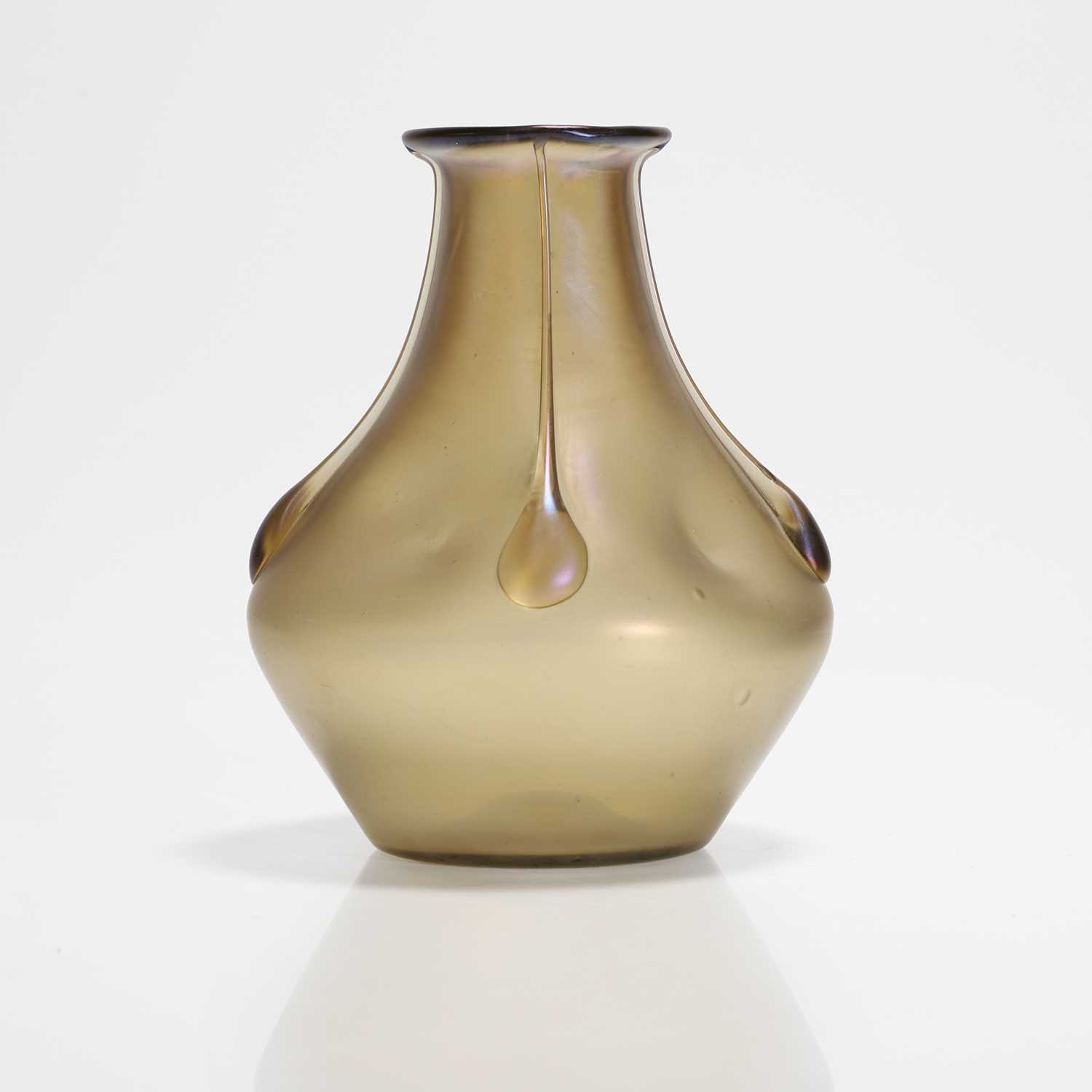 A Loetz ‘Vesuvian’ iridescent glass vase, - Image 2 of 9