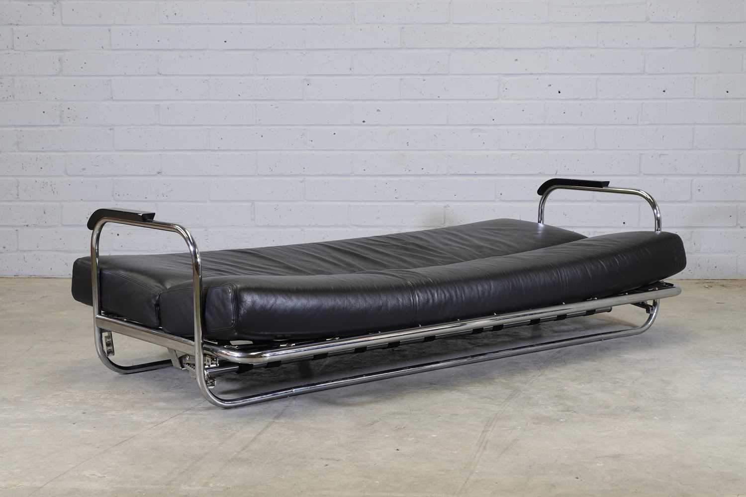 A Finnish 'AA1' chrome and leather daybed, - Bild 4 aus 4