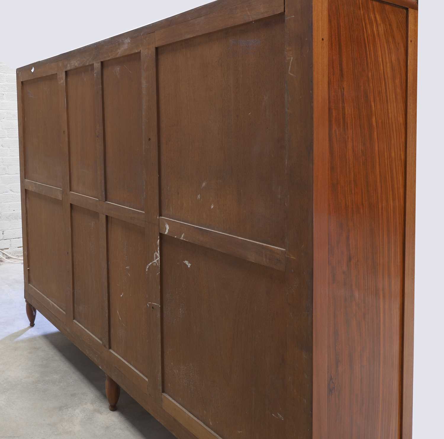 A mahogany and satinwood bookcase, - Image 5 of 5