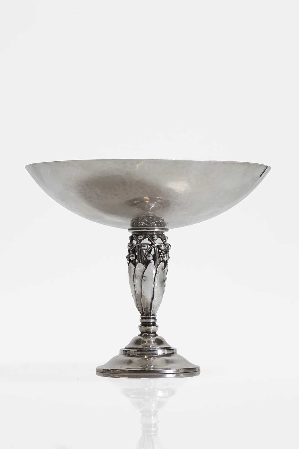 A Danish Georg Jensen silver tazza, - Bild 3 aus 5