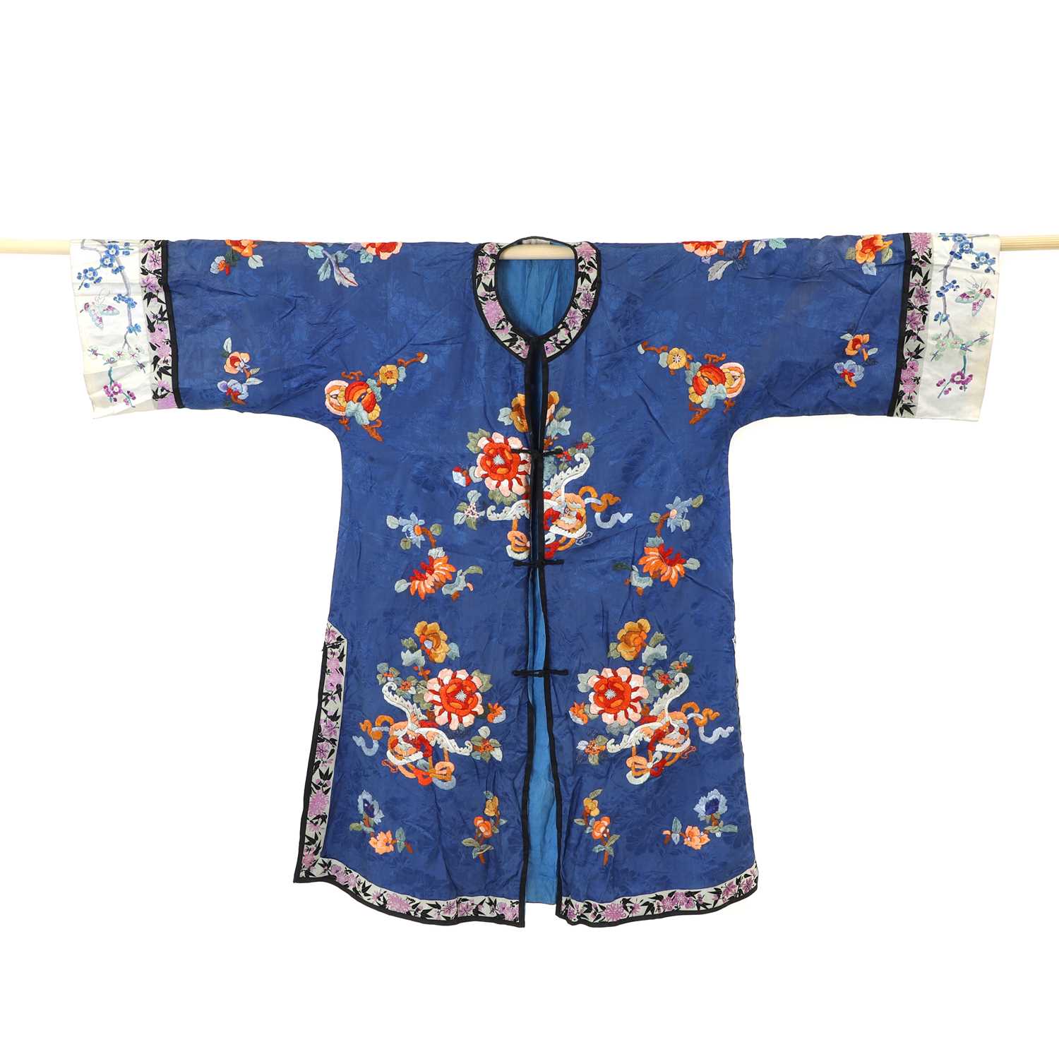 A Chinese silk dressing gown and pyjama set, - Image 3 of 20