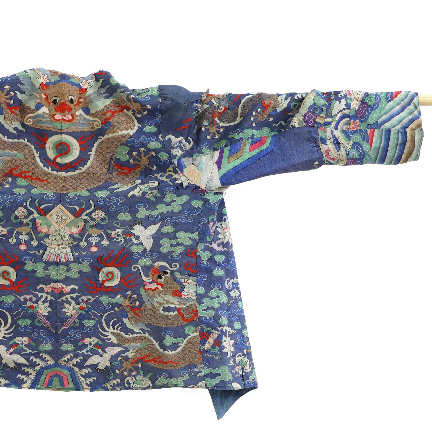 Two Chinese garments, - Bild 6 aus 23