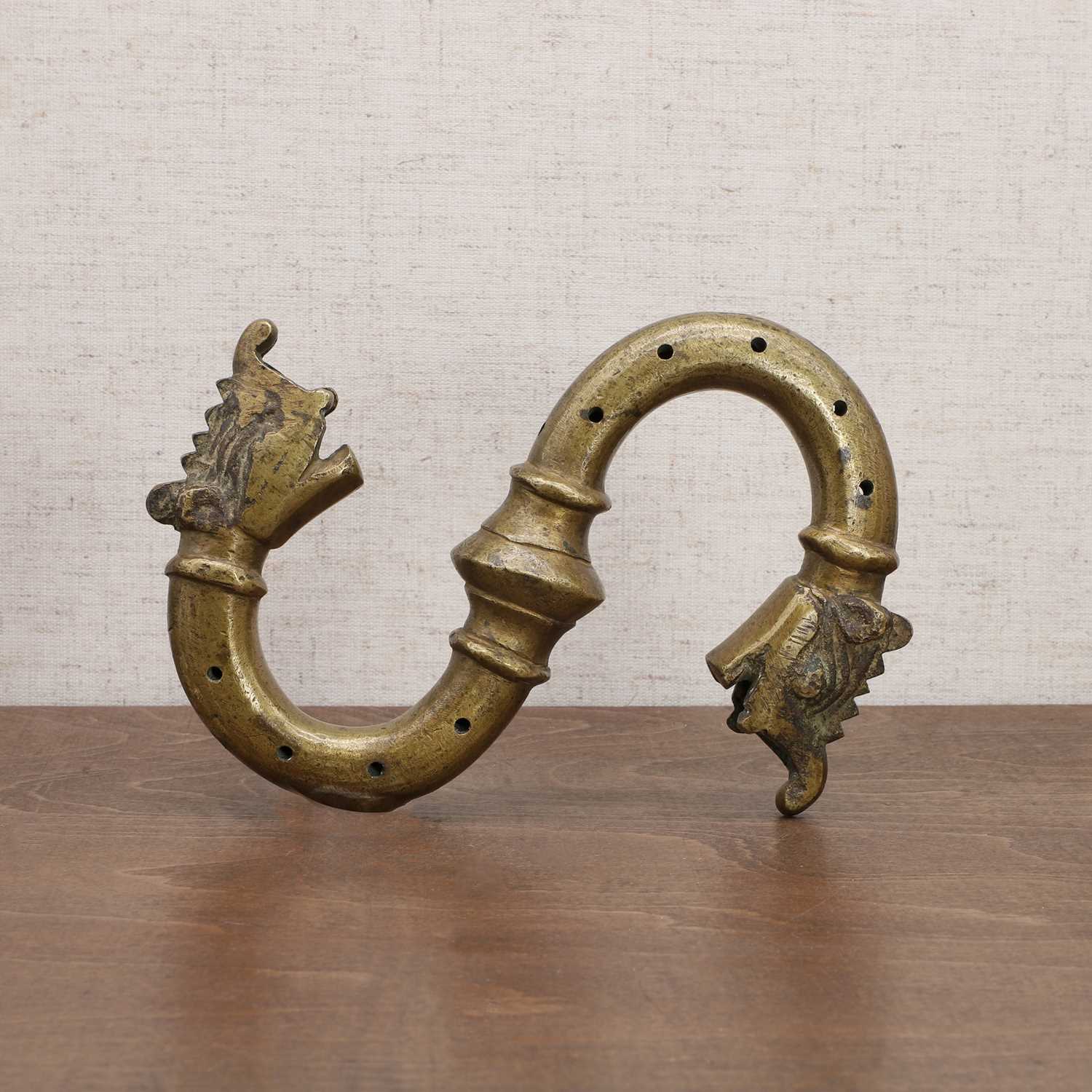 A Mughal brass door knocker, - Image 4 of 7