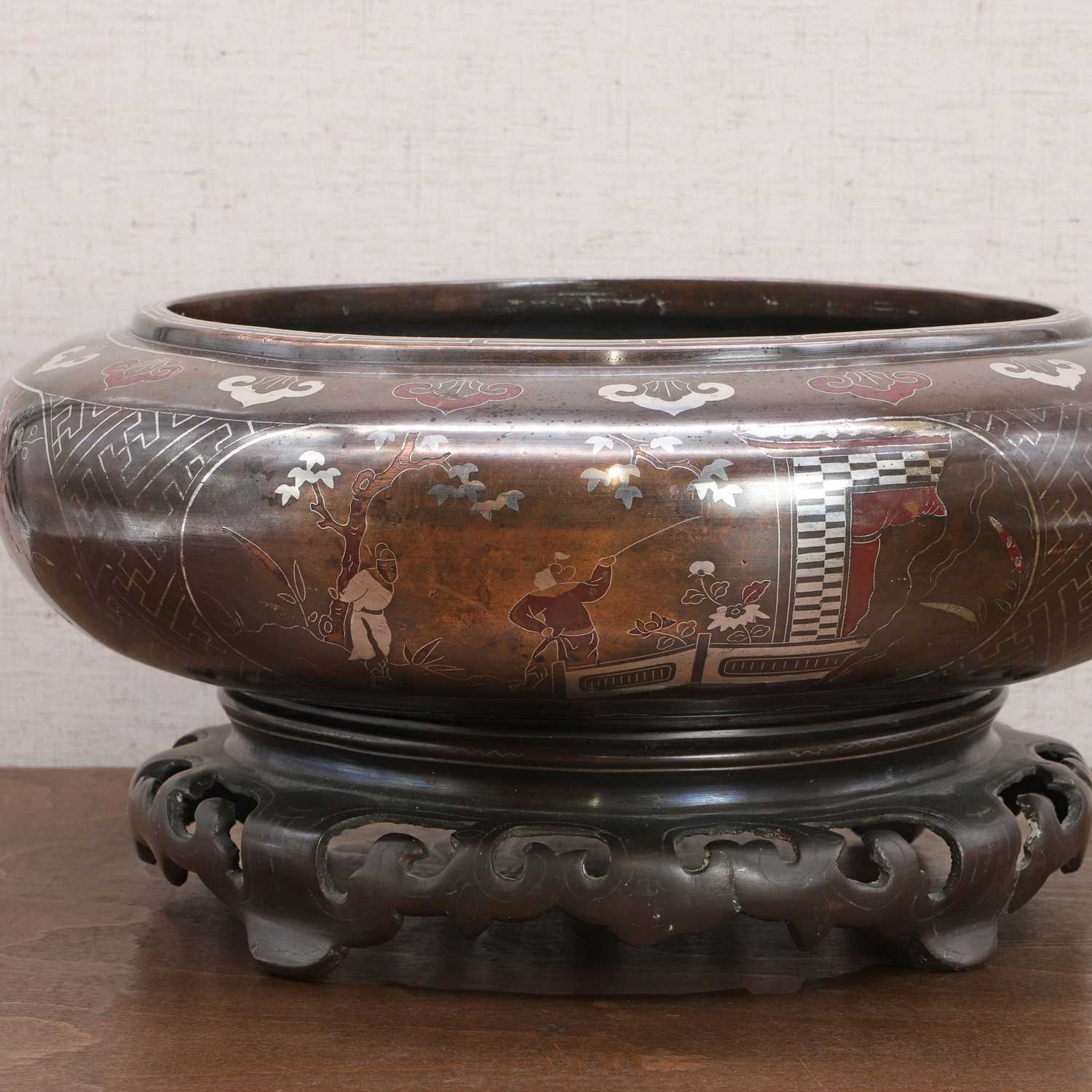 A Japanese bronze incense burner, - Image 8 of 12