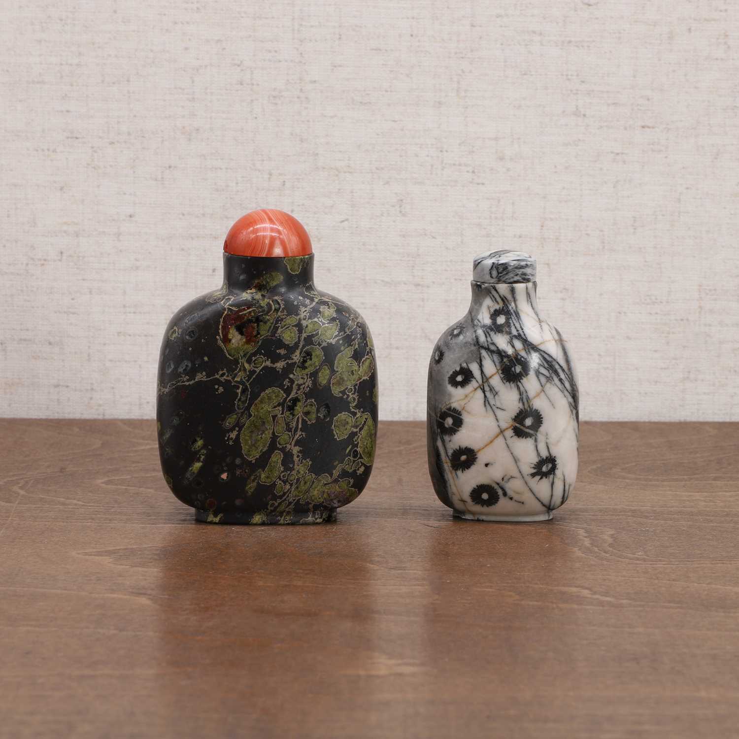 Two Chinese snuff bottles,