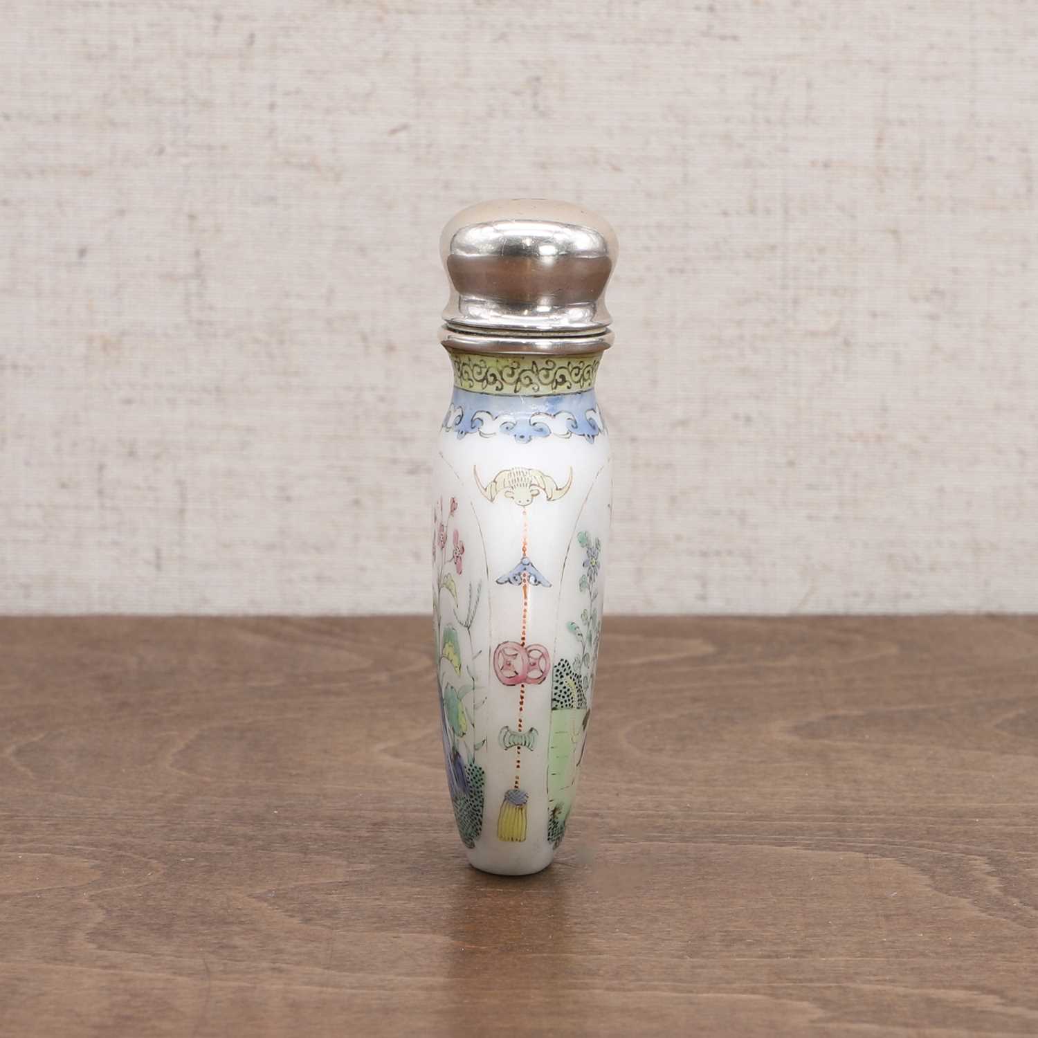 A Chinese Peking glass snuff bottle, - Image 6 of 7
