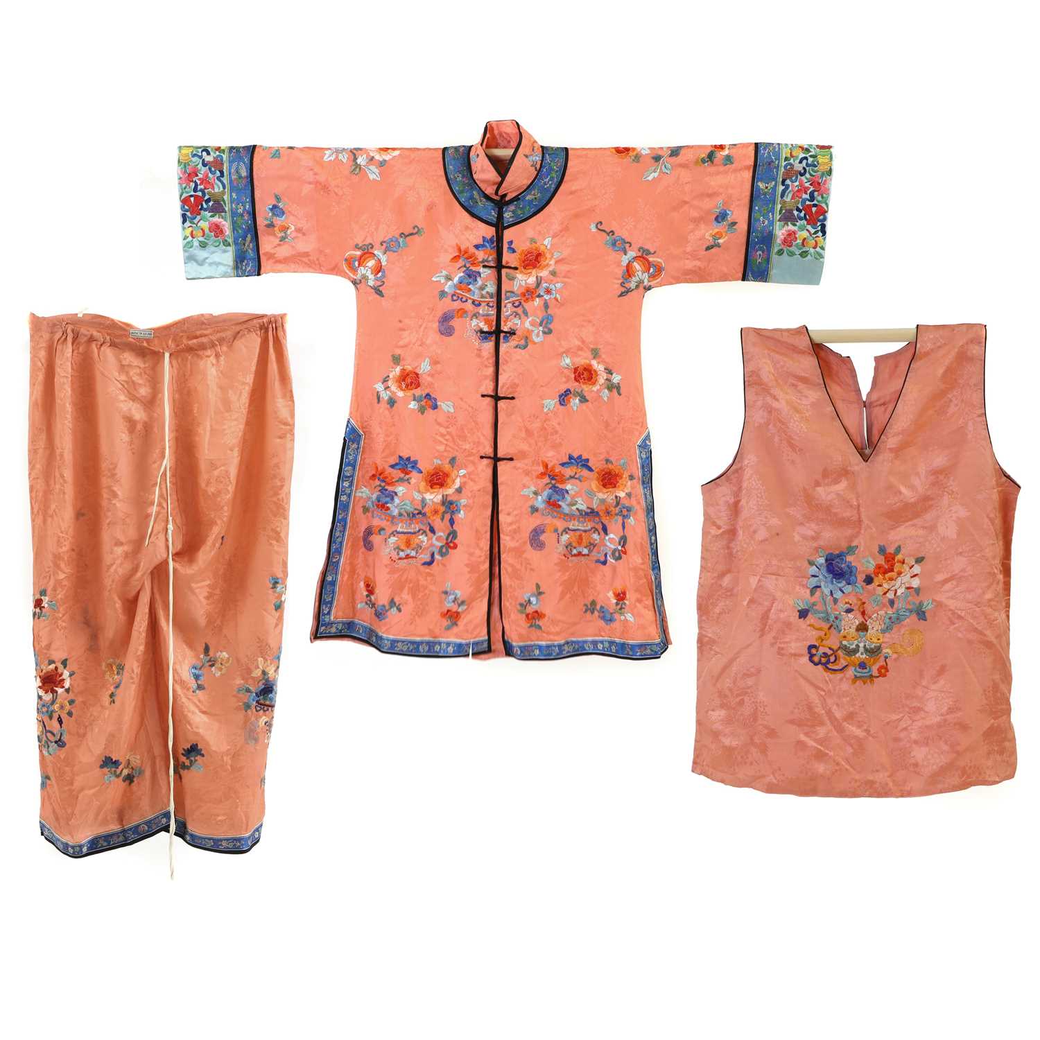 A Chinese silk dressing gown and pyjama set, - Image 2 of 17