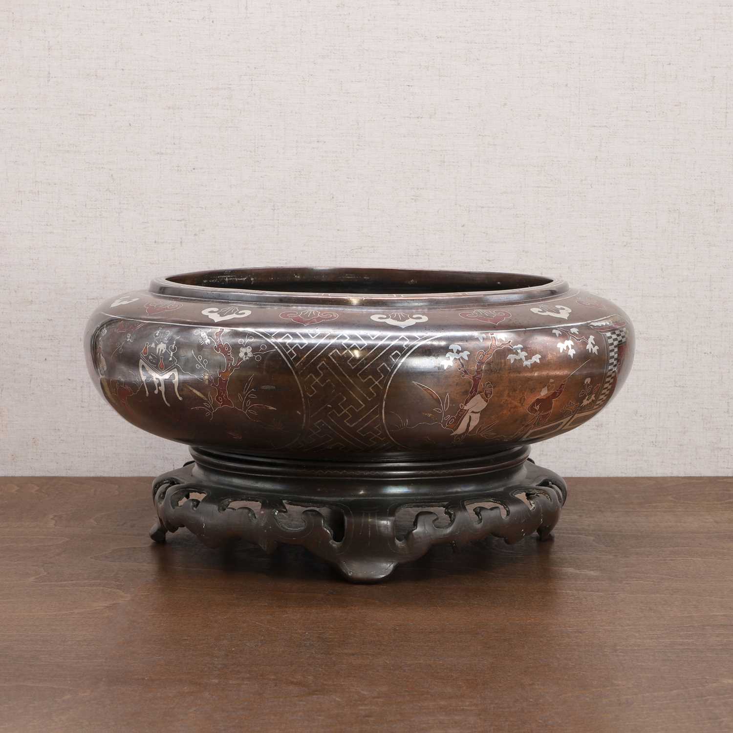 A Japanese bronze incense burner, - Image 3 of 12