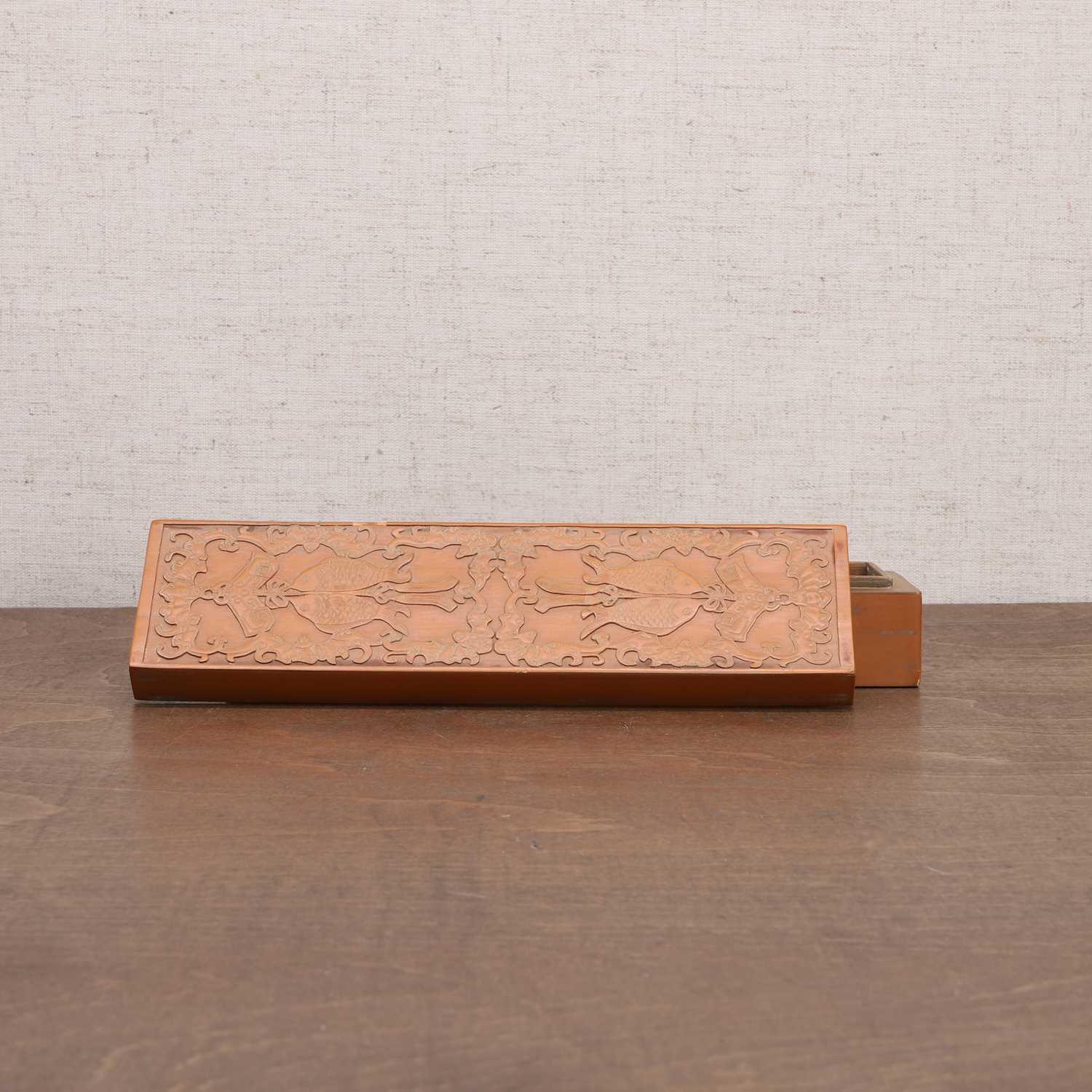 A Chinese bamboo-veneered box and cover, - Bild 4 aus 8