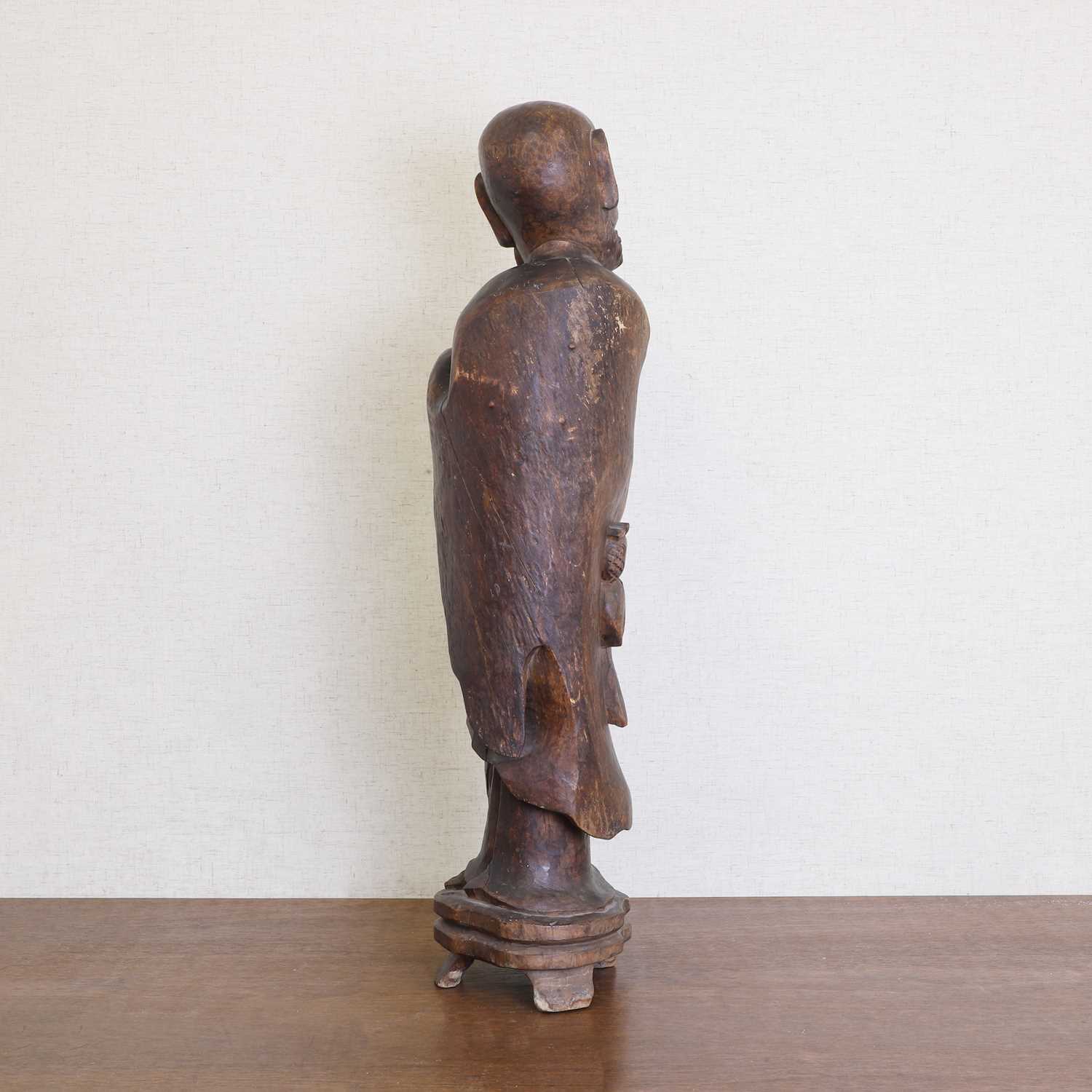 A Chinese wood carving, - Bild 3 aus 6