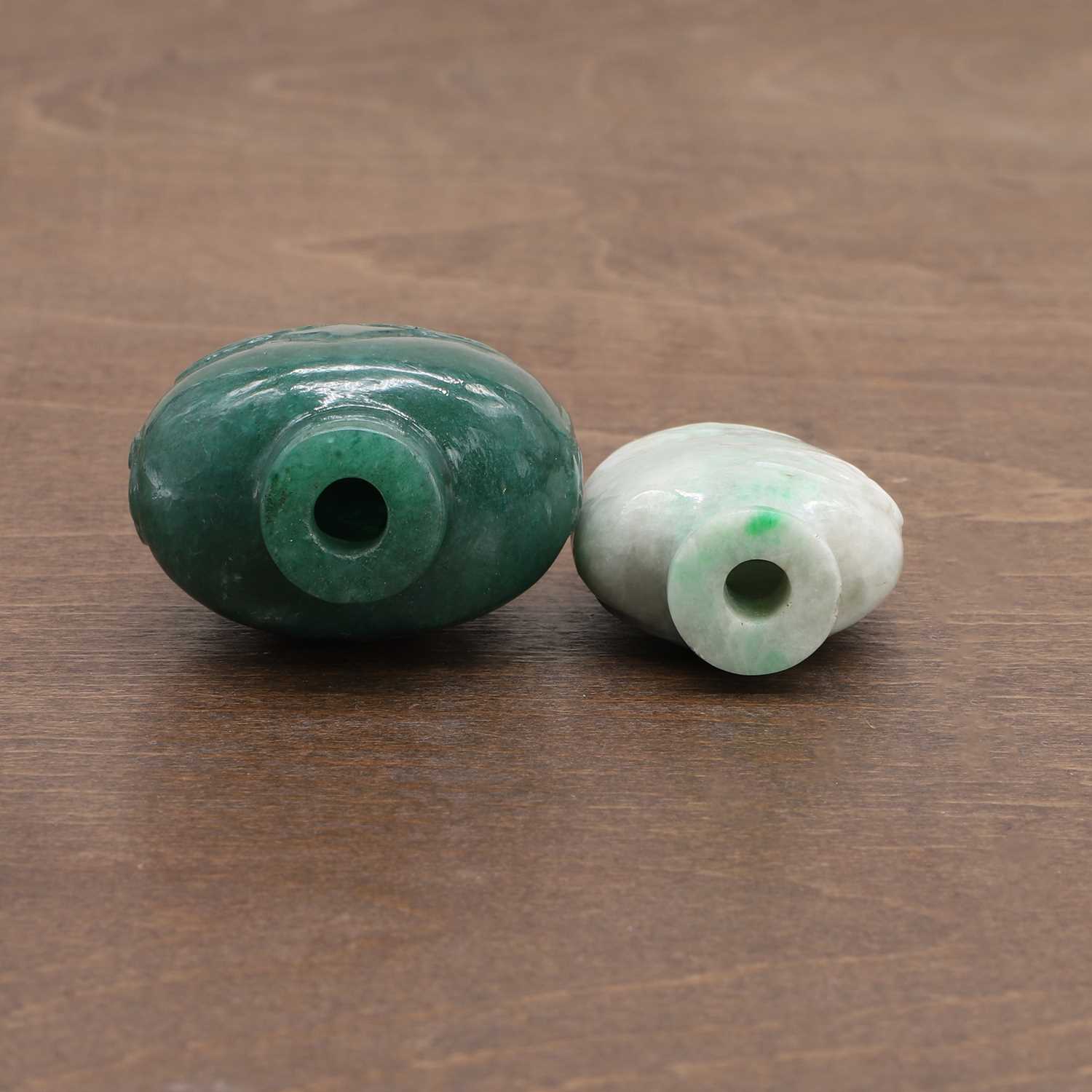 Two Chinese snuff bottles, - Image 5 of 6