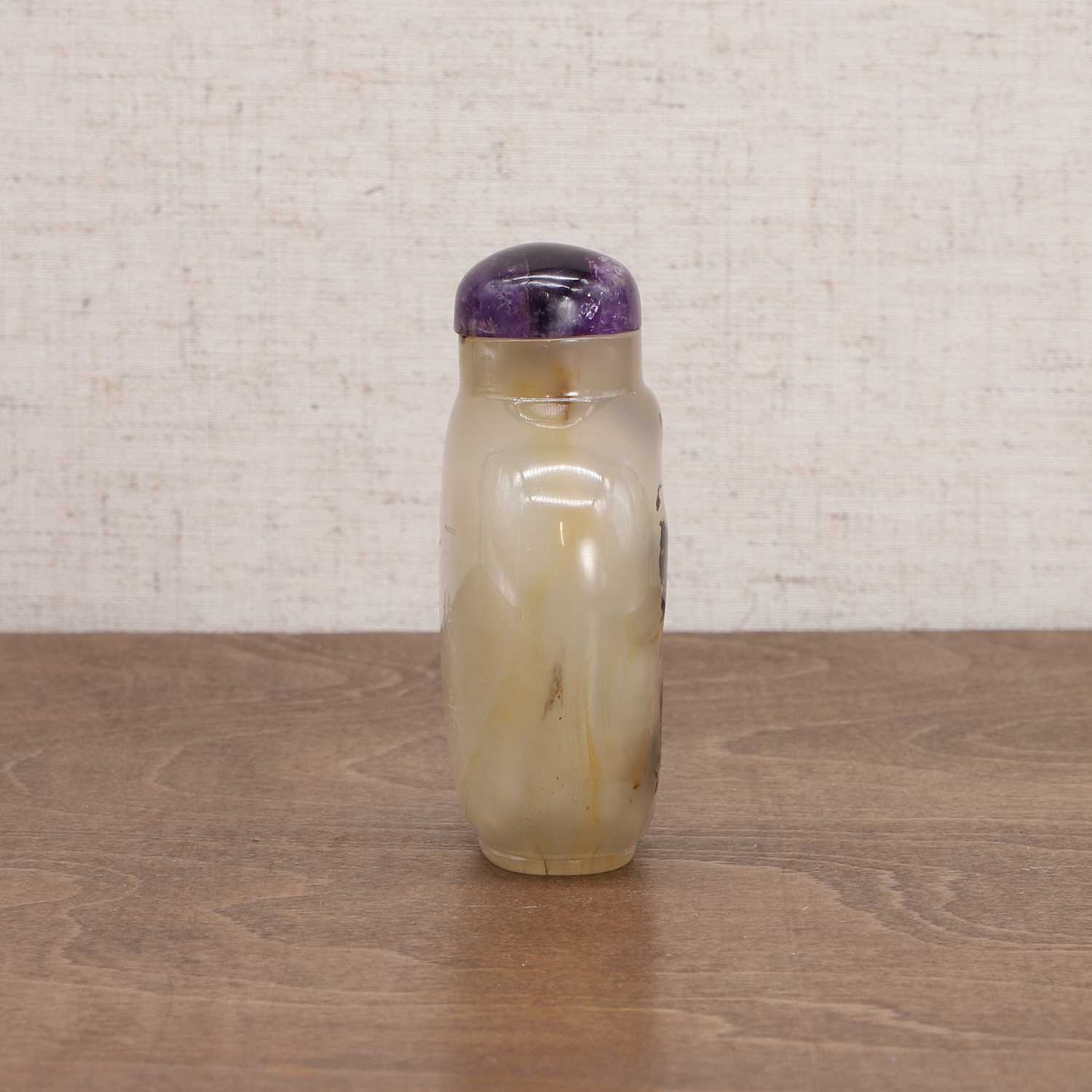 A Chinese agate snuff bottle, - Image 4 of 7