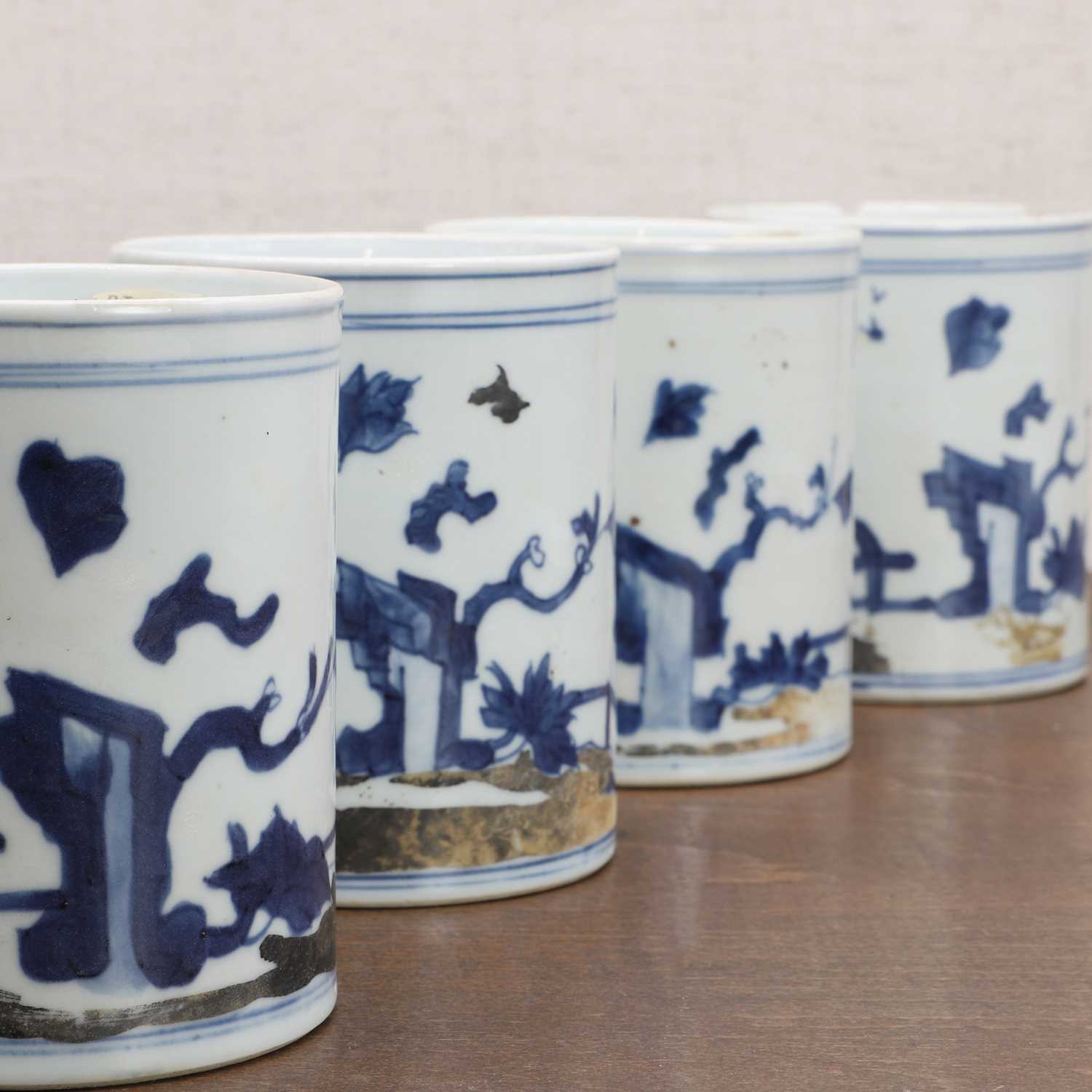 A collection of four Chinese Nanking cargo blue and white mugs, - Image 7 of 8
