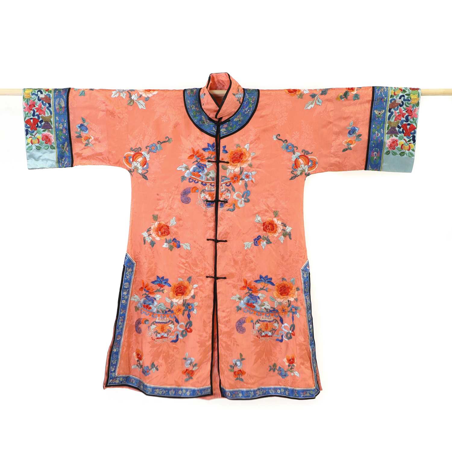A Chinese silk dressing gown and pyjama set, - Image 3 of 17