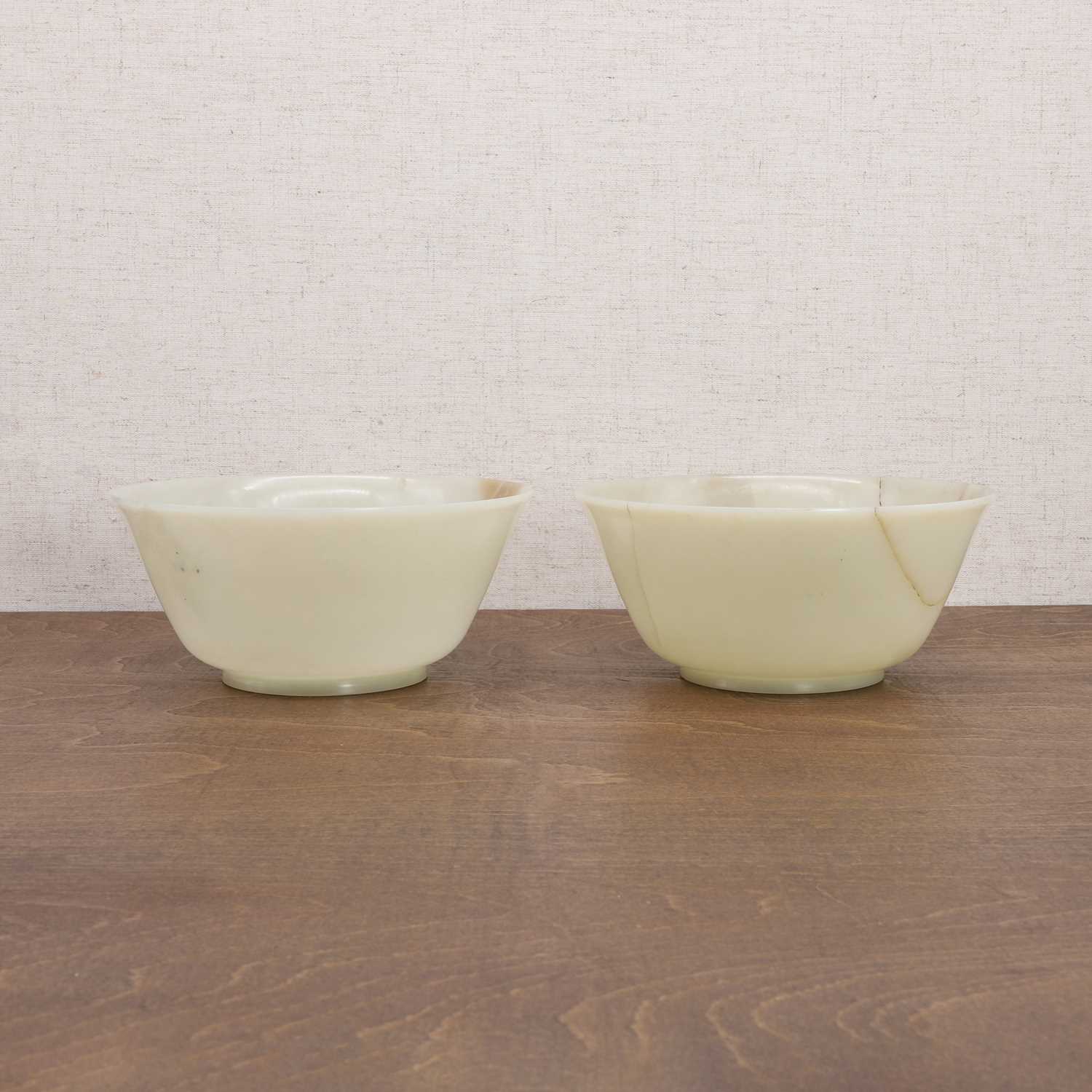 A pair of Chinese jade bowls, - Image 4 of 10