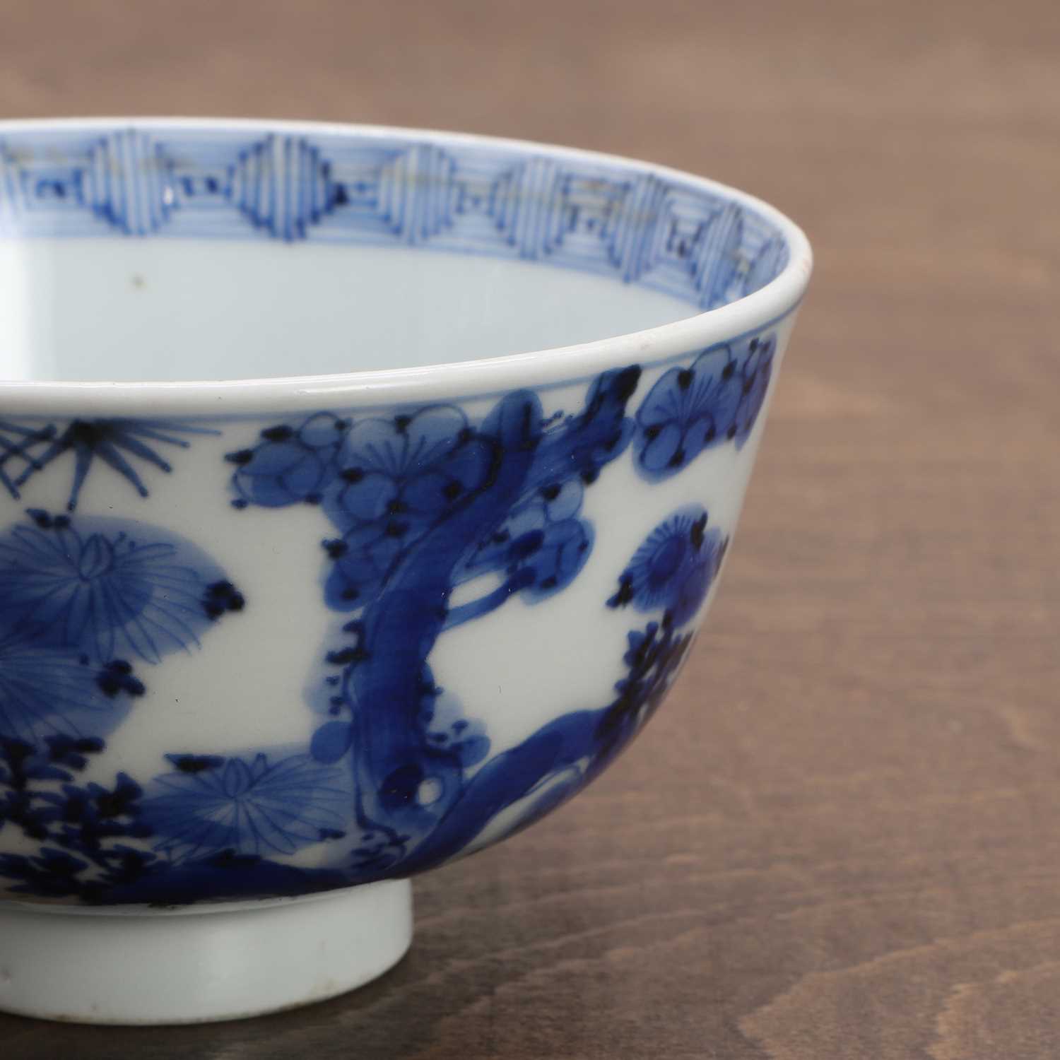 A Chinese export blue and white bowl, - Bild 7 aus 7