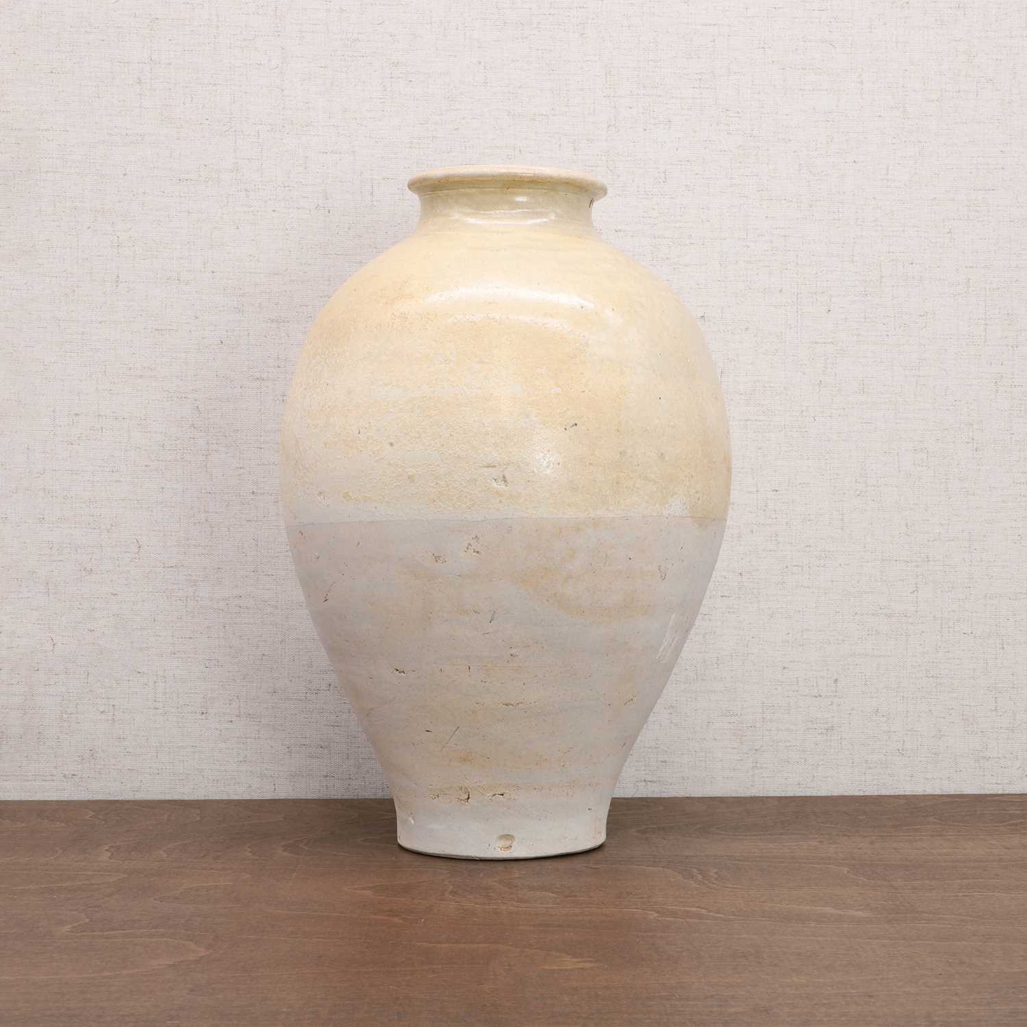 A Chinese Gongyi ware white-glazed jar, - Image 3 of 7