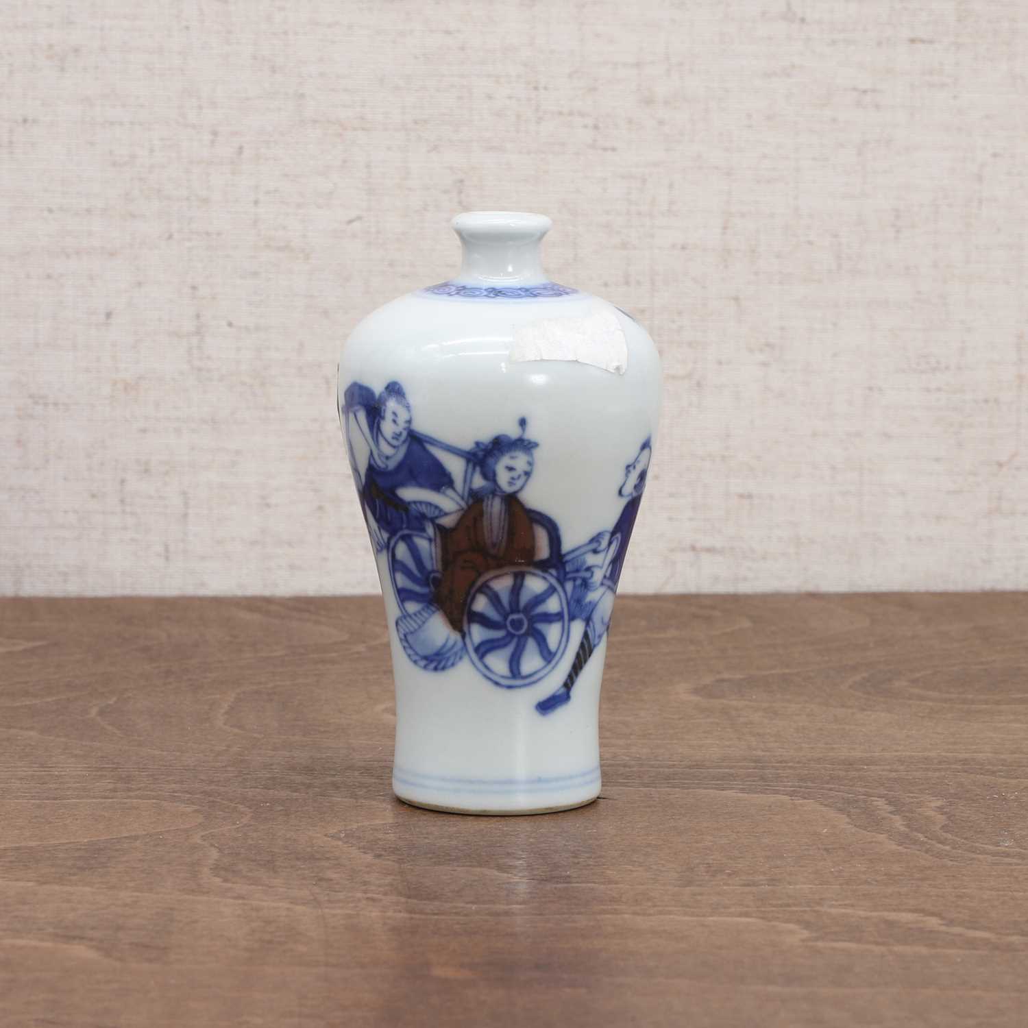 A Chinese copper-red and underglaze-blue snuff bottle, - Image 2 of 7