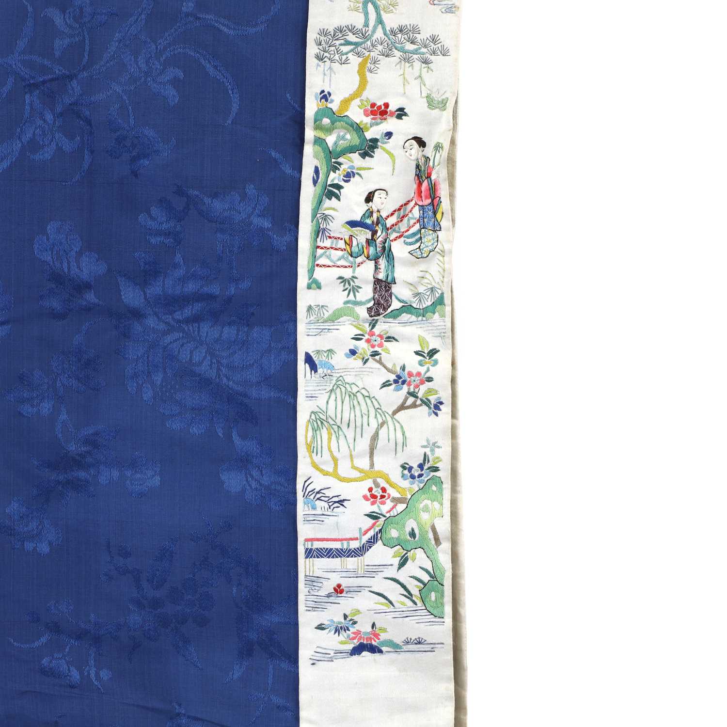 A Chinese embroidered lady's robe, - Image 9 of 9